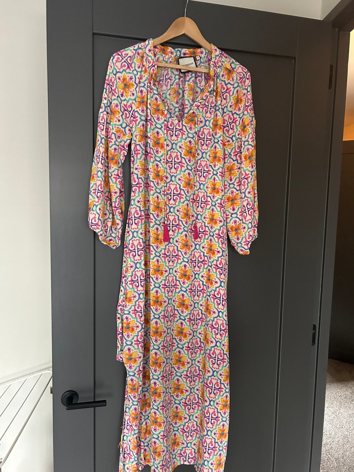 Fijne dunne soepele zomerjurk van Gold&Silver maat 2, Kleding | Dames, Maat 38/40 (M), Zo goed als nieuw, Onder de knie, Meerkleurig
