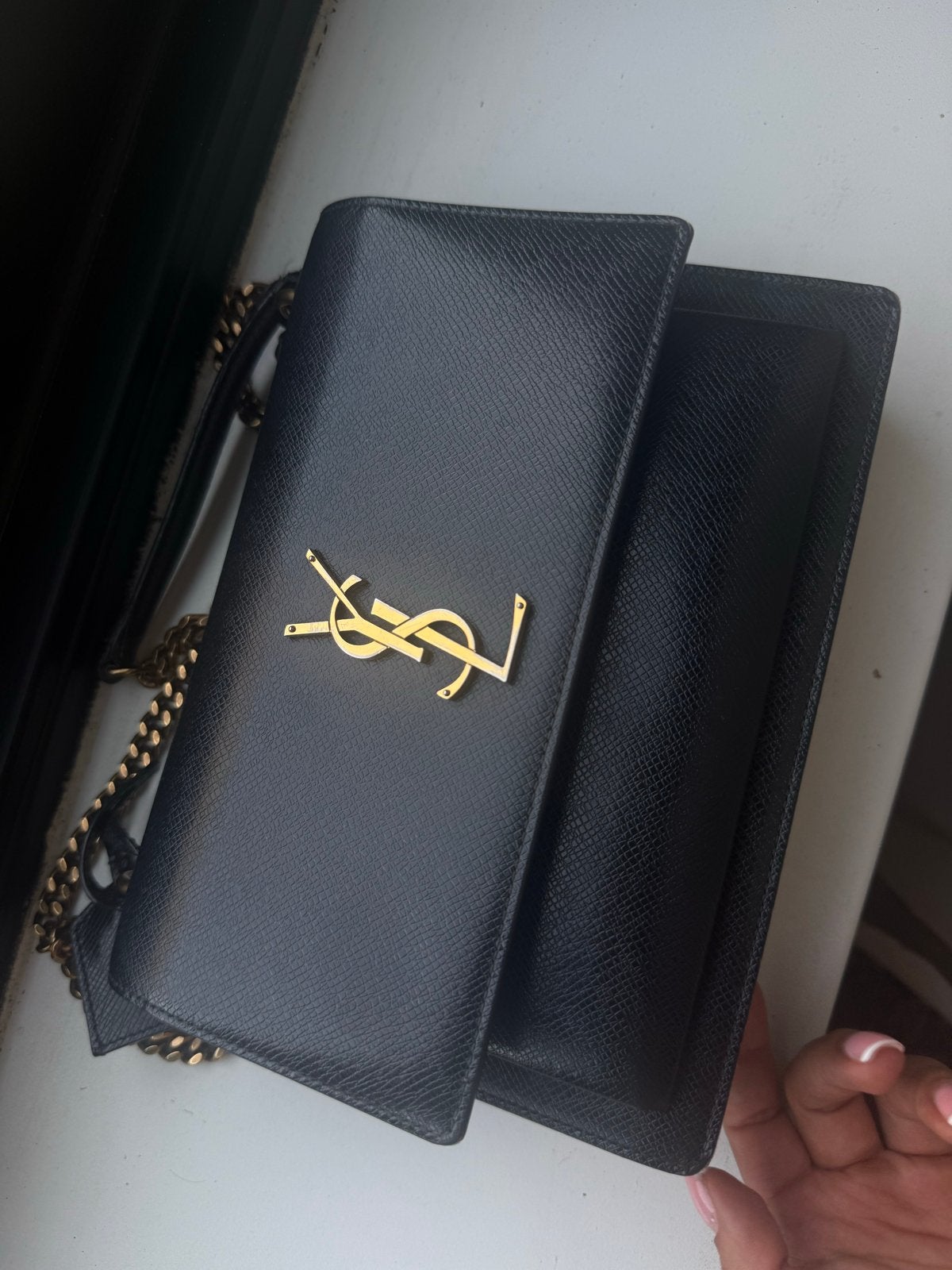 YSL Tas - Zwart met gouden logo, Sieraden, Tassen en Uiterlijk, Tassen | Damestassen, Ophalen of Verzenden, Gebruikt, Zwart, Schoudertasje