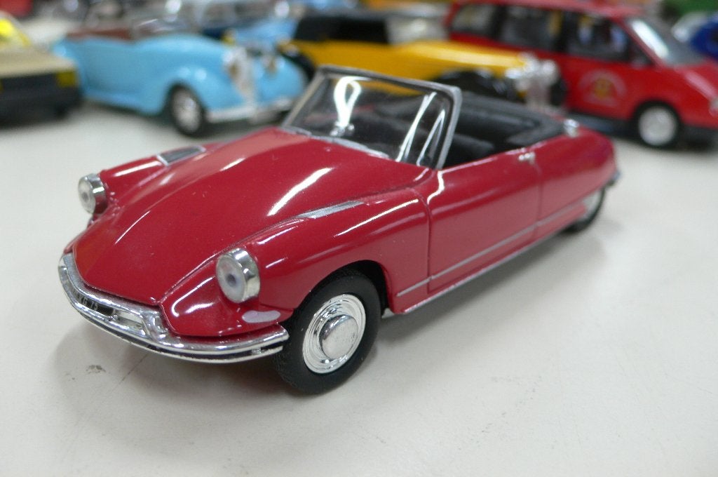 citroen ds19 1961 - cabriolet-universal hobbies-1/43, Hobby en Vrije tijd, Modelauto's | 1:43, Verzenden, Nieuw, Auto, Overige merken