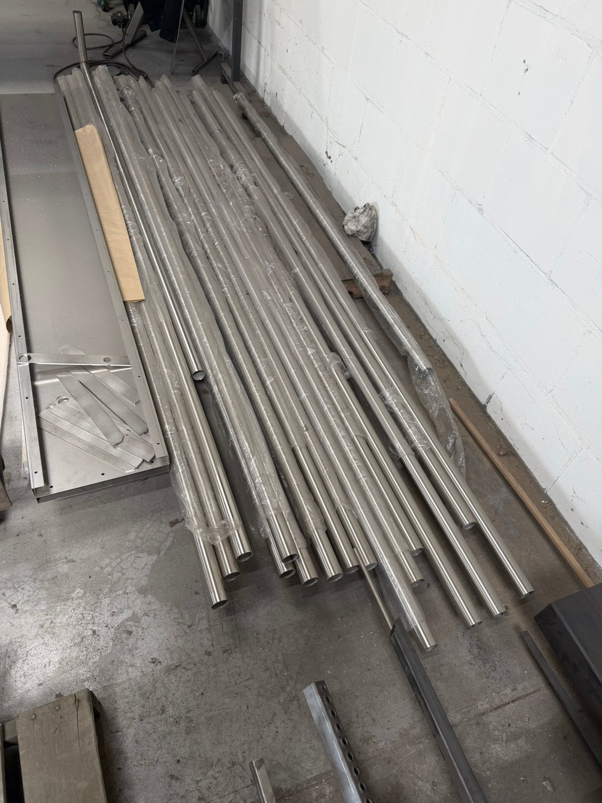 Rvs buizen 18 stuks  +/- 2,80 cm, Ophalen of Verzenden, Zo goed als nieuw, Overige metalen