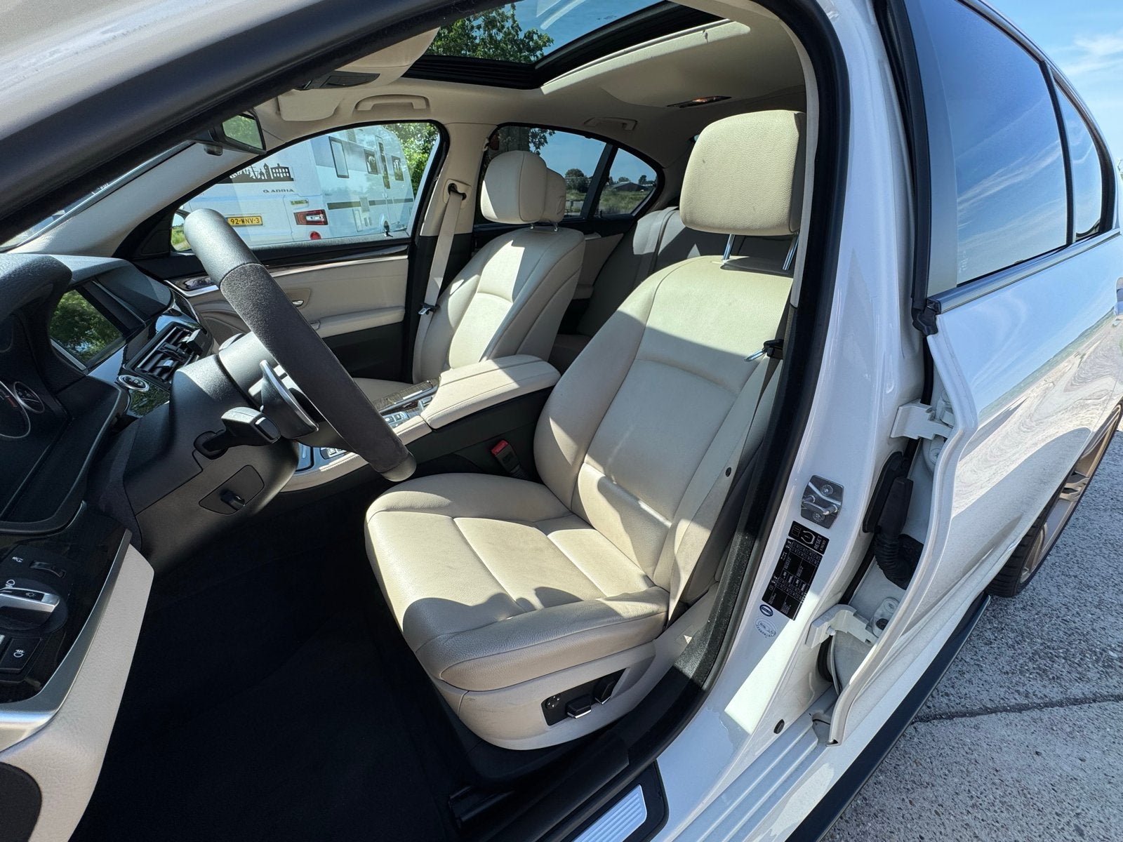 Foto 4 van BMW 535i 390 pk