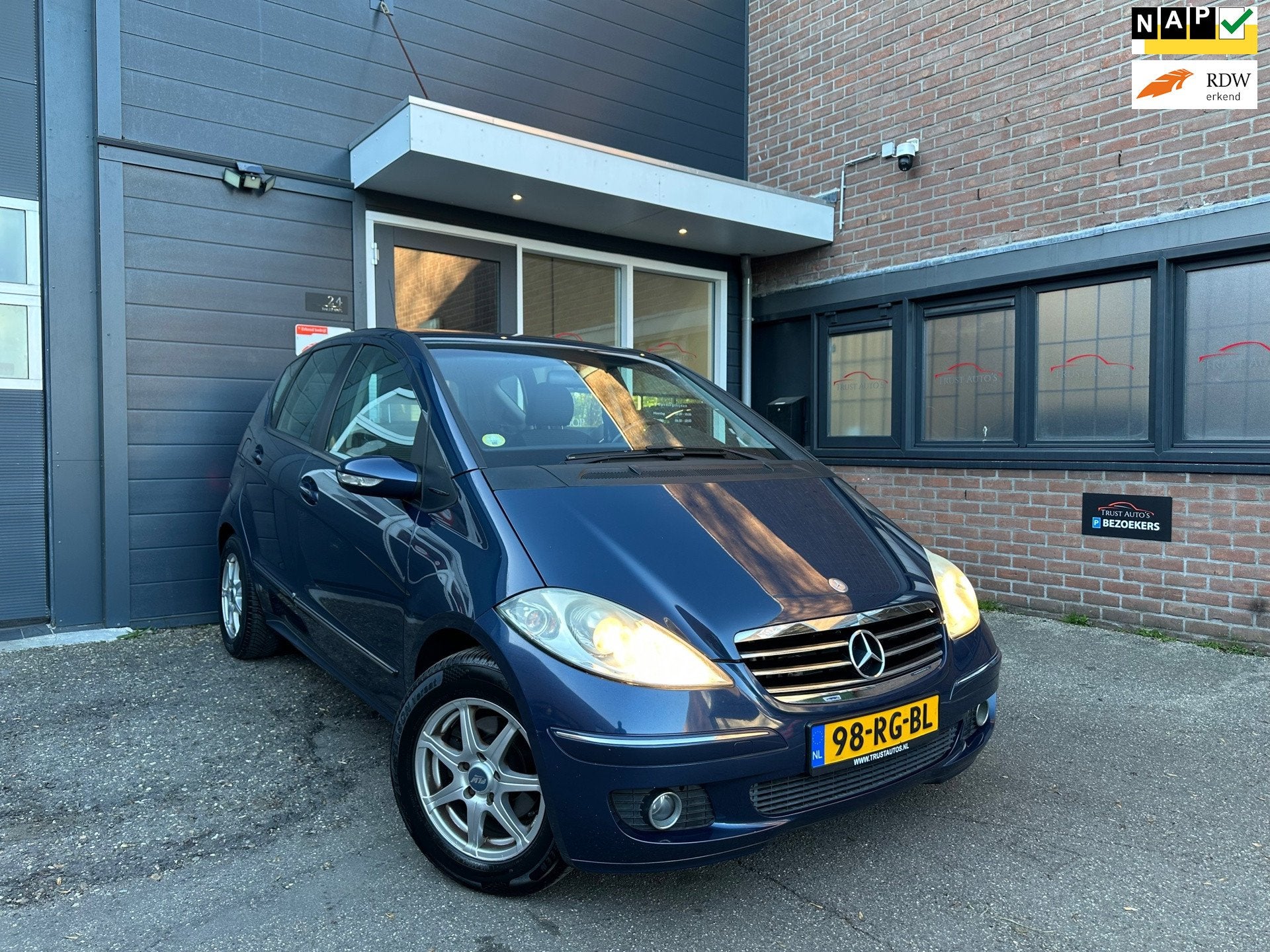 Mercedes-Benz A-klasse 150 Avantgarde|Nap|Automaat|Airco|Cru, 15 km/l, Leder en Stof, Origineel Nederlands, Traction-control