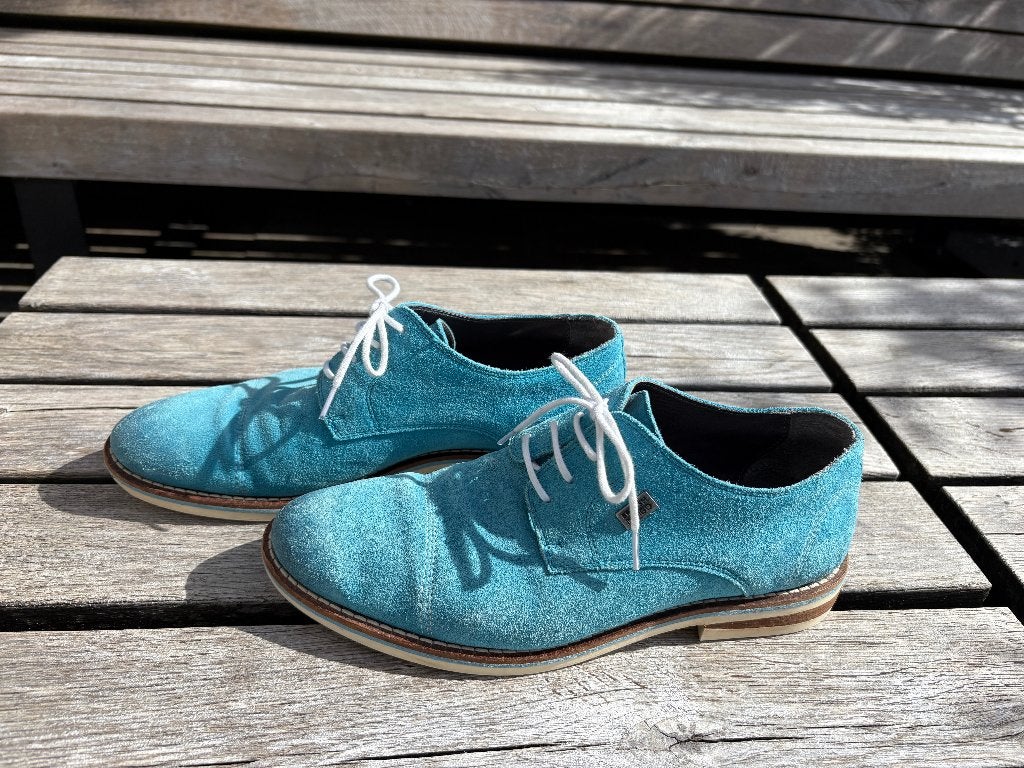 British Indigo aqua turqoise suède veterschoenen - Maat 40, Ophalen, Overige kleuren, Zo goed als nieuw, British Indigo