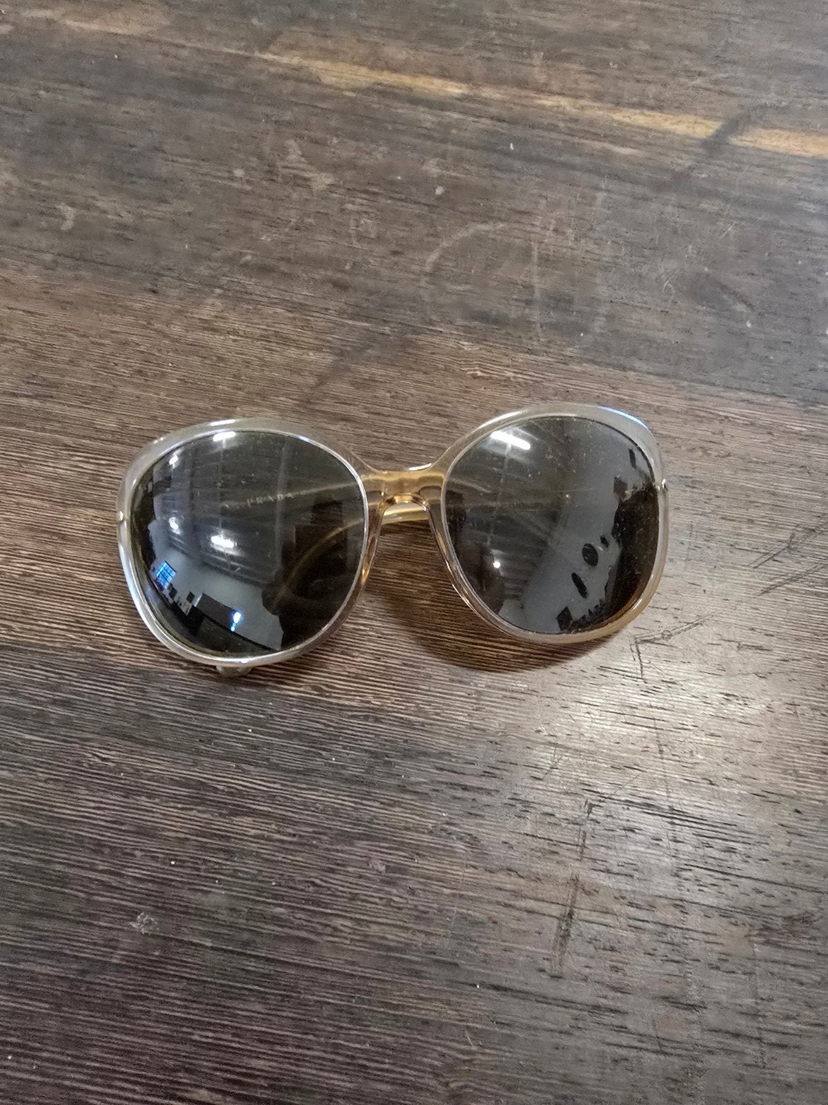 Prada vintage zonnebril, Zonnebril, Ophalen of Verzenden, Zo goed als nieuw, Prada