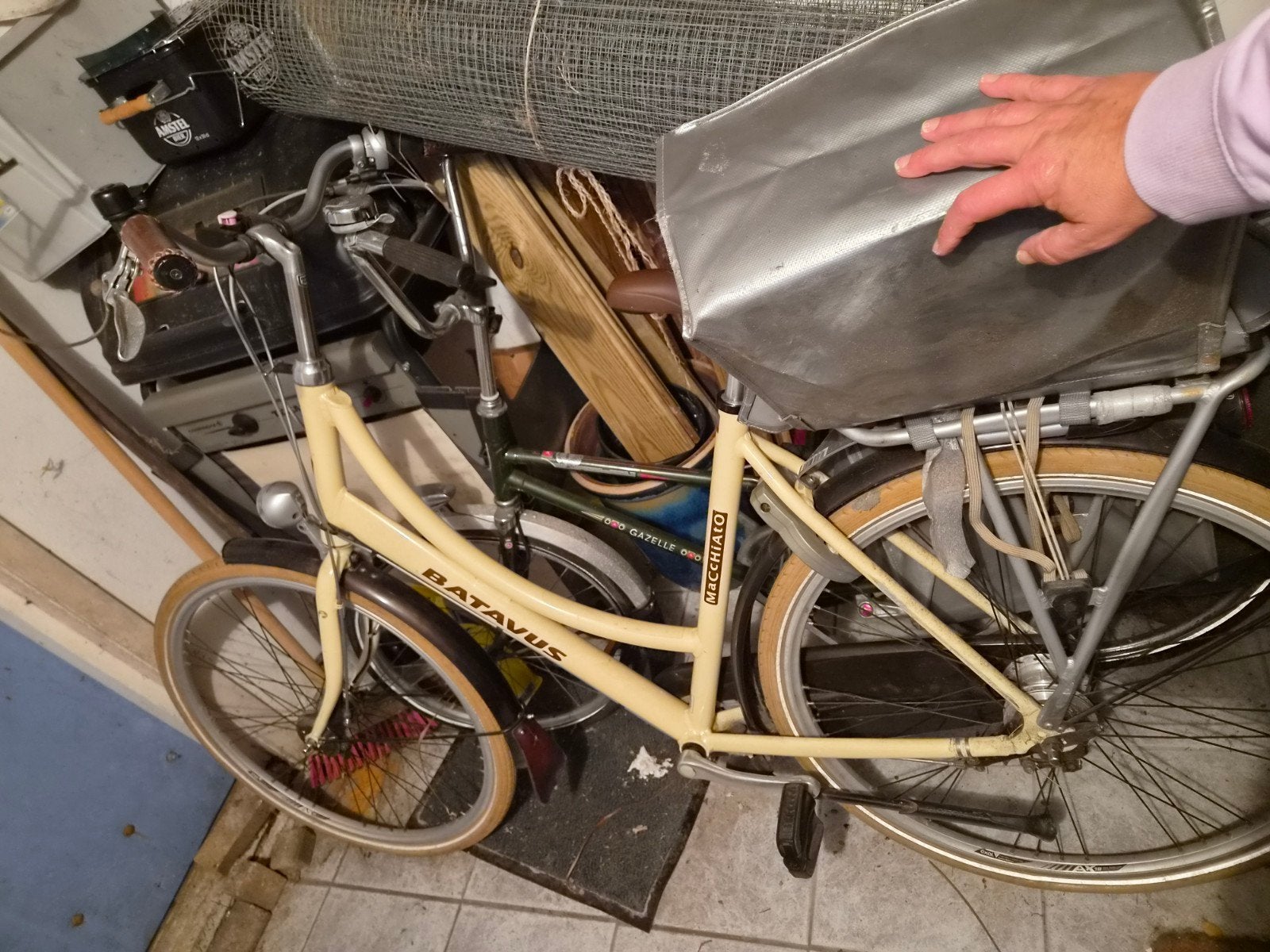 Batavus Macchiato Damesfiets - Crème, Ophalen, Velgrem, Versnellingen, Batavus