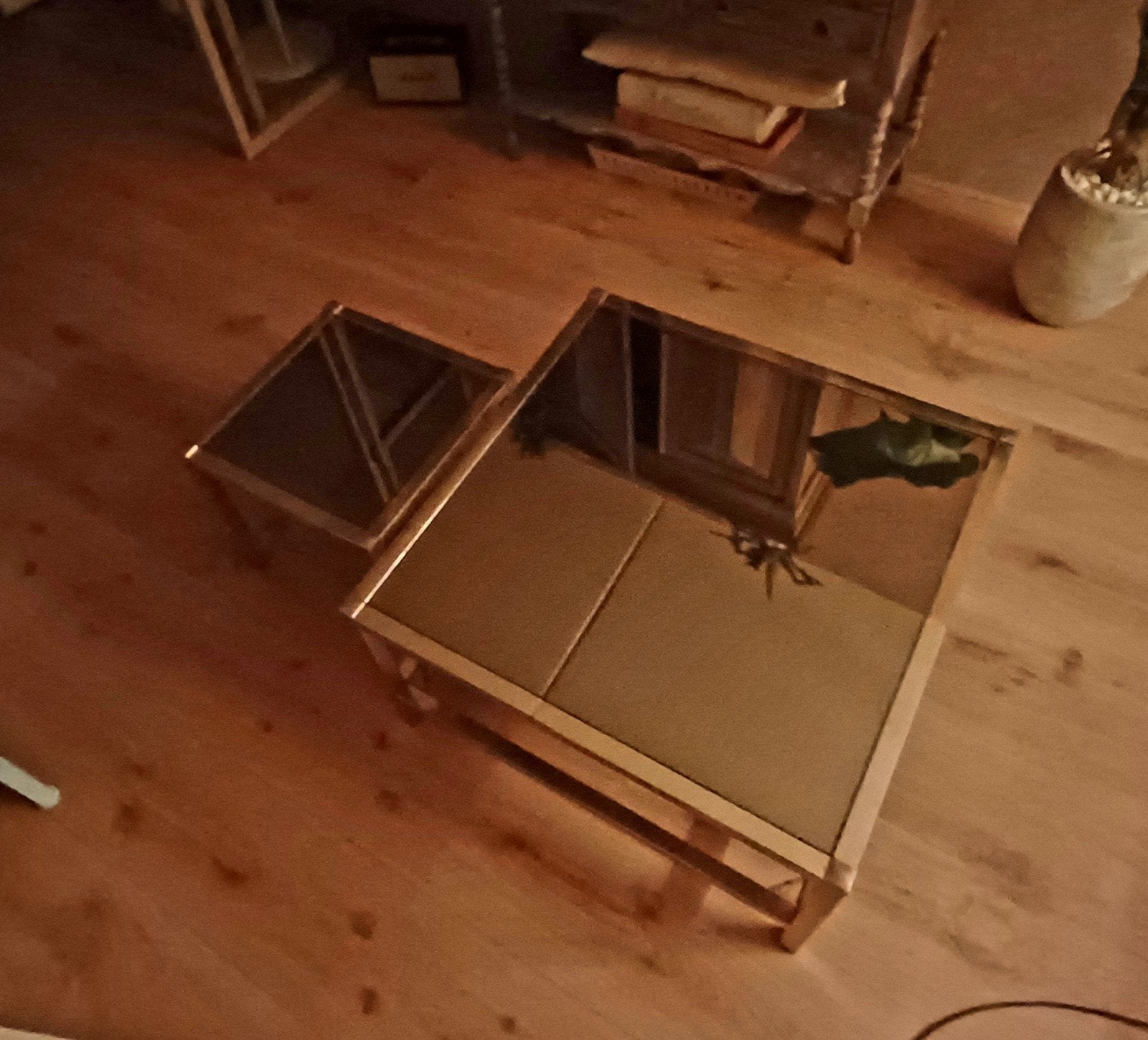Salontafel/bijzettafel rookglas messing set; 37 en 65 cm., Minder dan 55 cm, Gebruikt, Vierkant, Glas