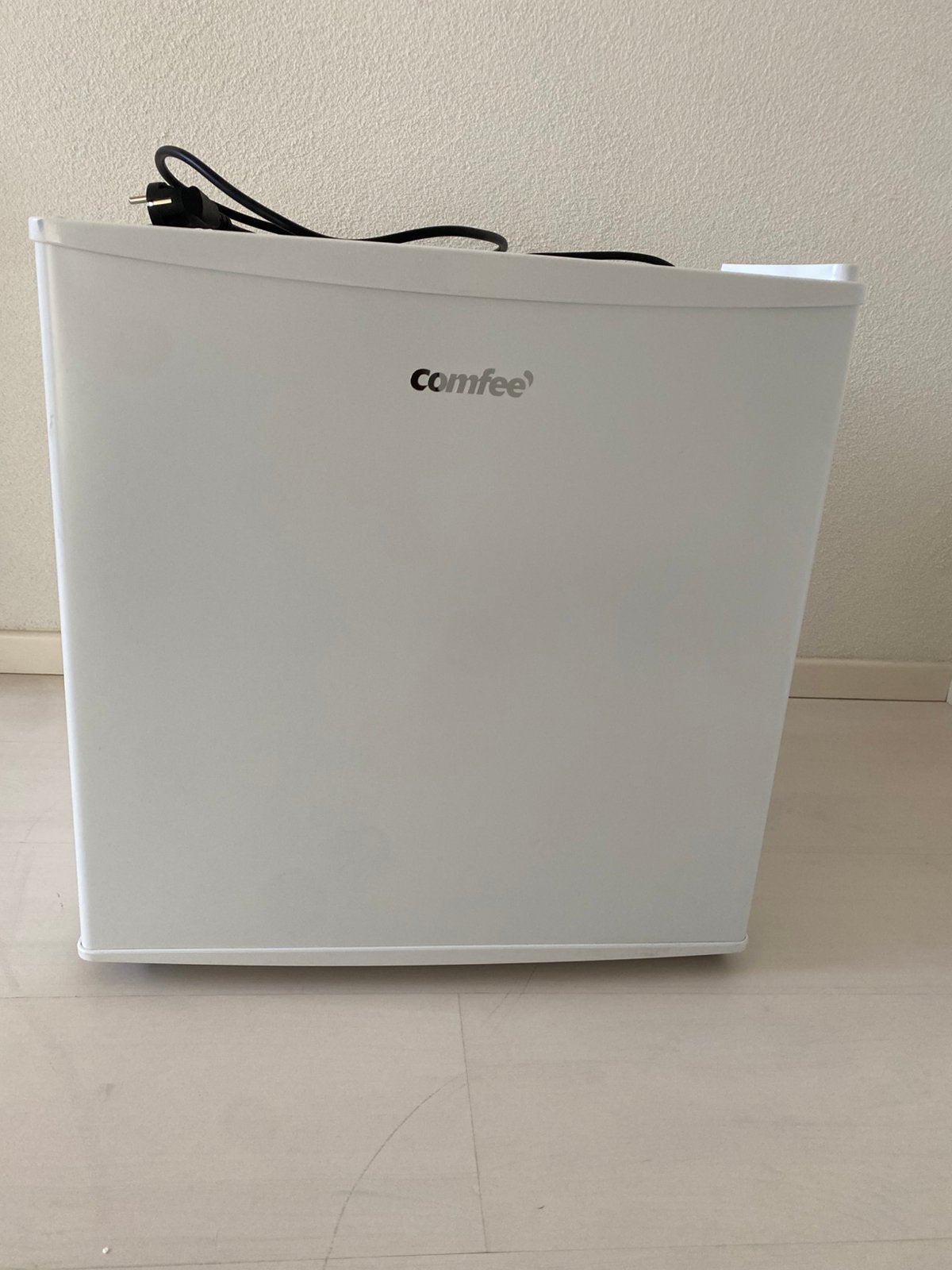 Nieuw!! Comfee RCD50WH2(E) mini koelkast, Witgoed en Apparatuur, Zonder vriesvak, Minder dan 85 cm, Nieuw, Ophalen of Verzenden