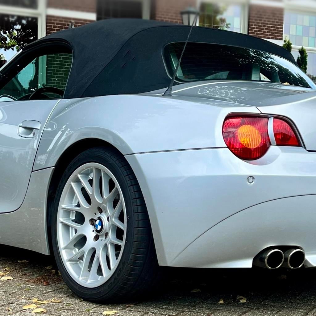 BMW Z4 E85 3.0i Roadster • 🇳🇱 2003 • handgeschakeld, Auto's, BMW, Achterwielaandrijving, Cabriolet, Handgeschakeld, Zilver of Grijs