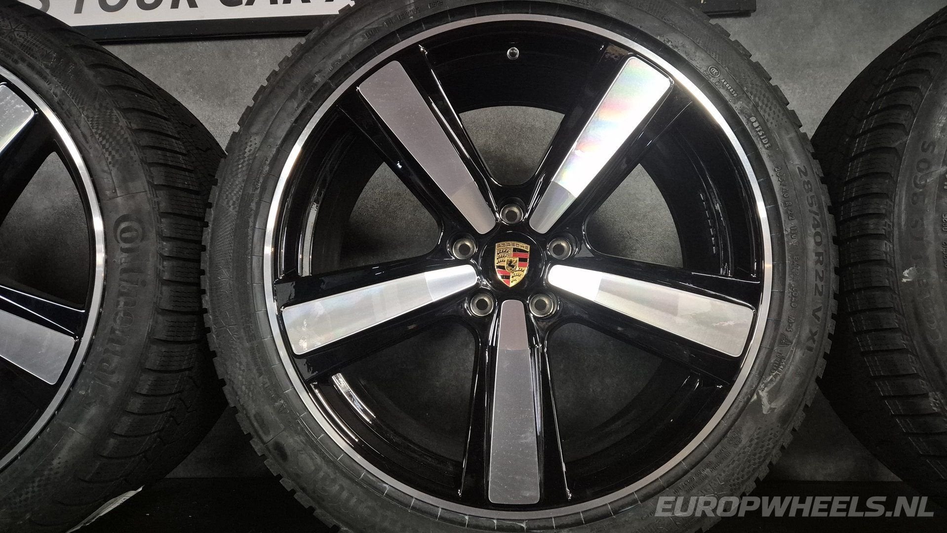 Porsche Cayenne 22 inch velgen Exclusive winterbanden