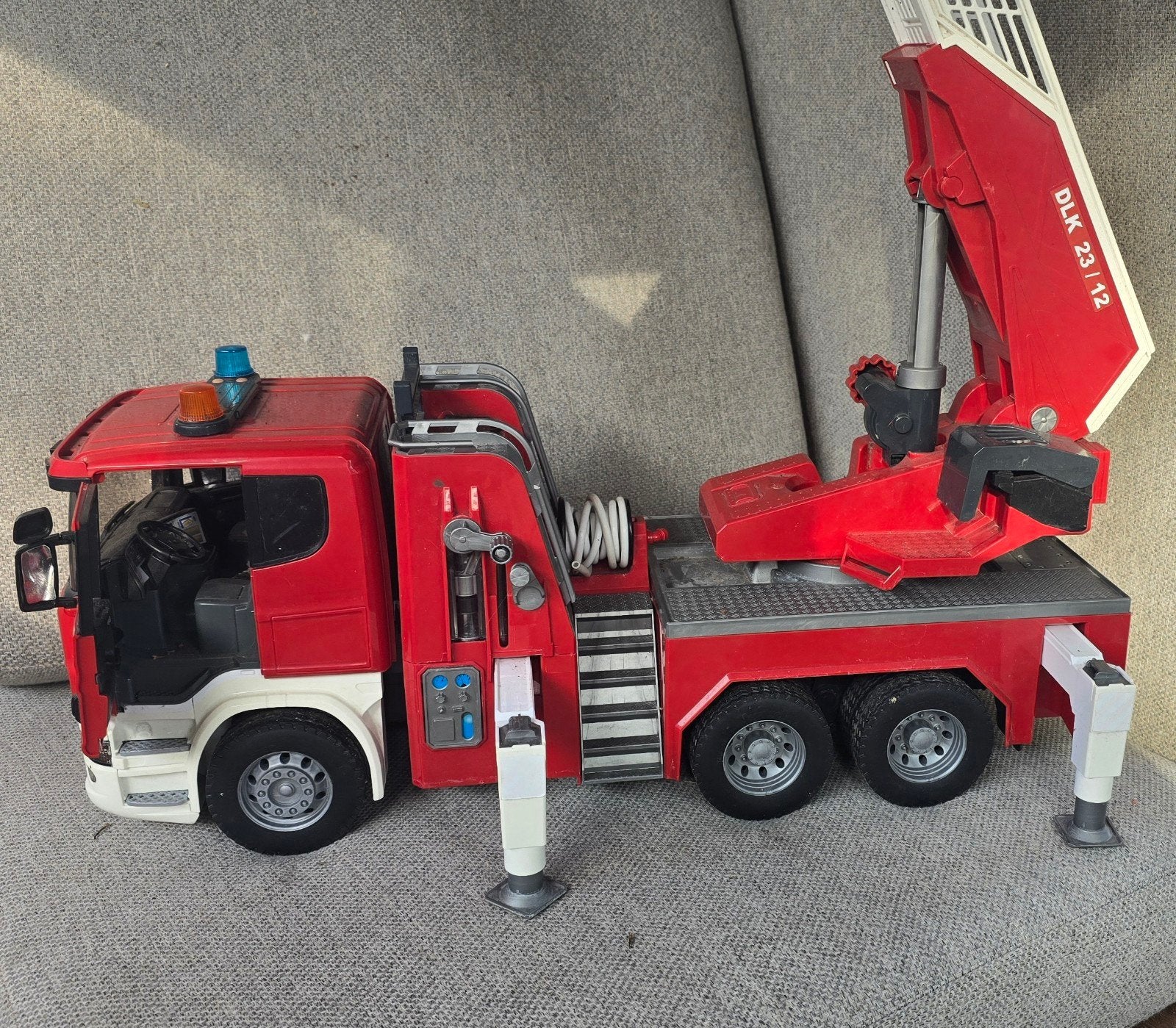 Bruder Scania DLK 23/12 Brandweerwagen, Ophalen, Gebruikt