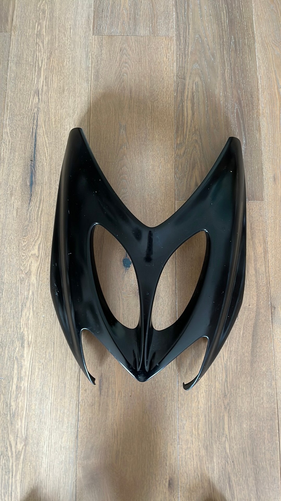 Zwarte voorkap yamaha aerox, Fietsen en Brommers, Ophalen, Zo goed als nieuw