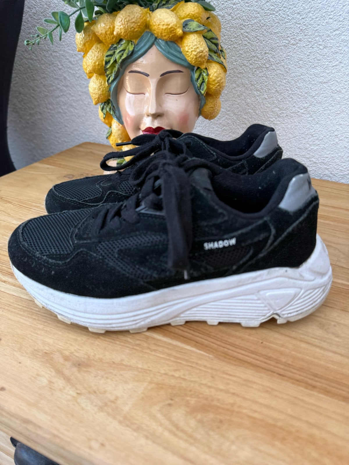 Hi Tec sneakers, Zwart, Ophalen of Verzenden, Sneakers of Gympen, Zo goed als nieuw