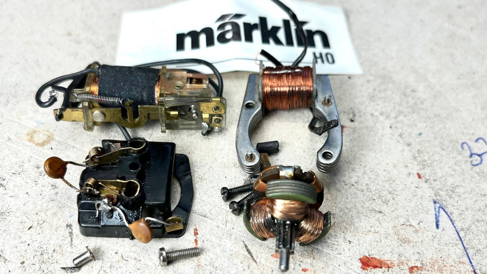 Märklin SFCM motor met omschakel relais, Hobby en Vrije tijd, Modeltreinen | H0, Wisselstroom, Gebruikt, Overige typen, Ophalen of Verzenden