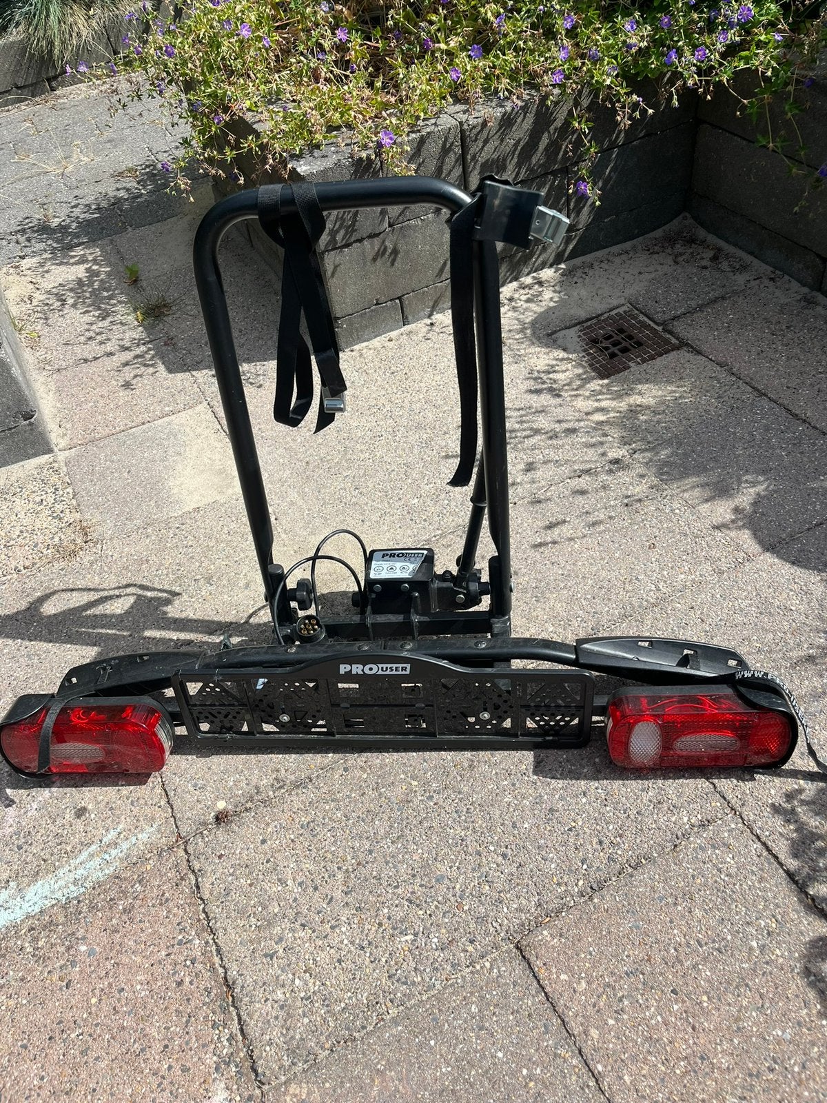 Fietsendrager Pro User Amber 1 met oprijgoot, Ophalen, Zo goed als nieuw, 1 fiets, Trekhaakdrager