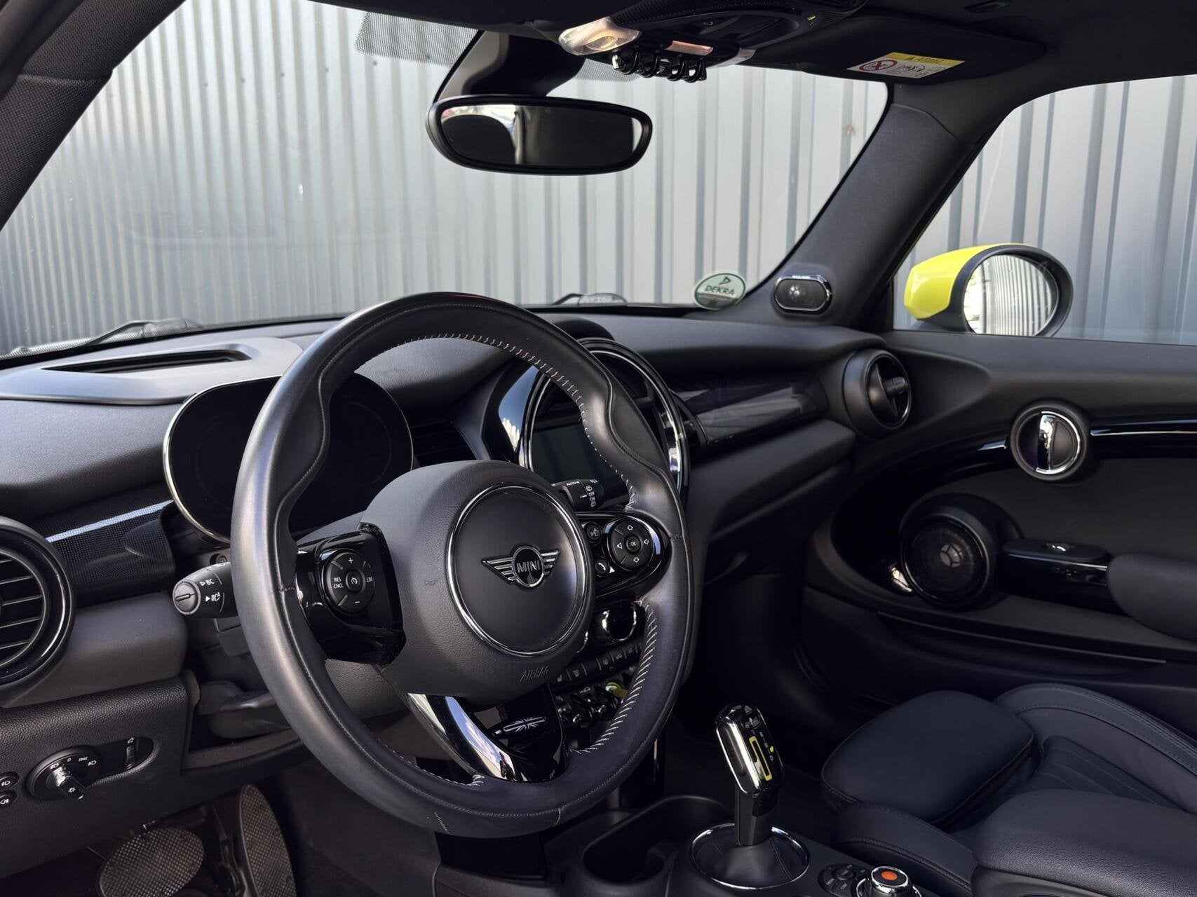 Mini Electric Yours Edition cooper S leder camera keyless, Auto's, Dealer onderhouden, Automatische klimaatregeling, 1340 kg, 33 kWh