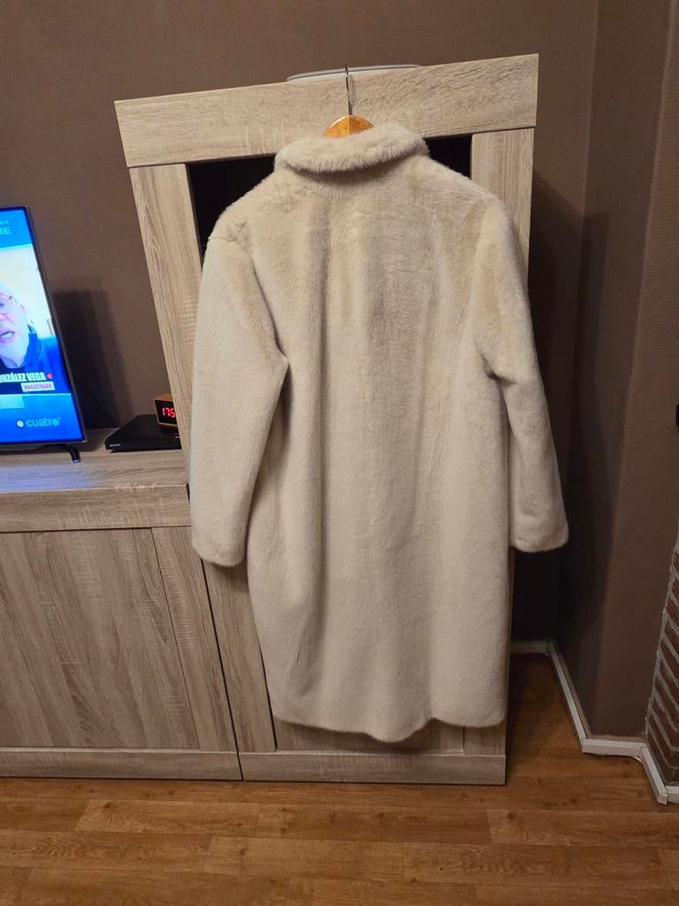 Mooie beige bontjas van Taifun, maat M/L (38/40), Kleding | Dames, Jassen | Winter, Beige, Zo goed als nieuw, Taifun, Ophalen