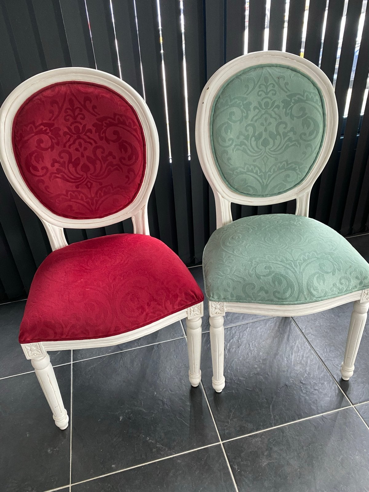 Set van 2 Medaillon Barok Stoelen - Rood & Mintgroen, Ophalen