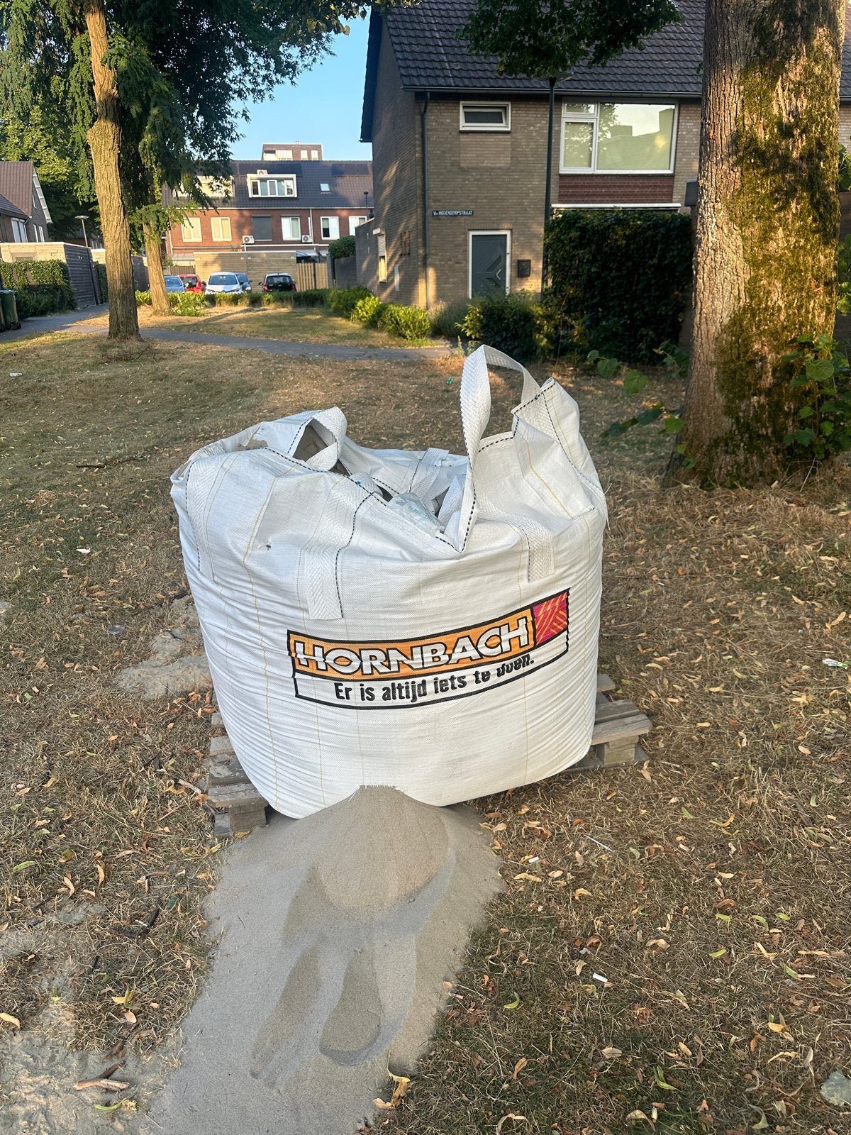 Zand gratis af te halen in Oosterhout, Tuin en Terras, Zand, Ophalen, Gebruikt, Ophoogzand