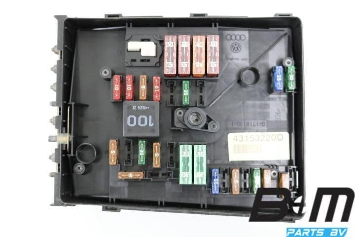 Zekeringkast in motorruimte VW Golf 5 1K0937125A, Gebruikt