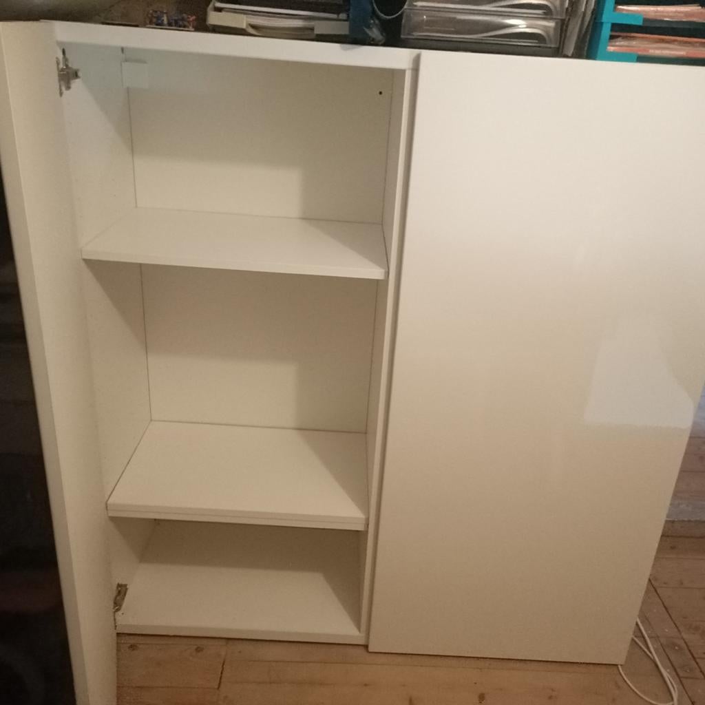 Mooie IKEA Besta kast in hoogglans wit, compleet met deuren, Huis en Inrichting, Ophalen of Verzenden, Zo goed als nieuw