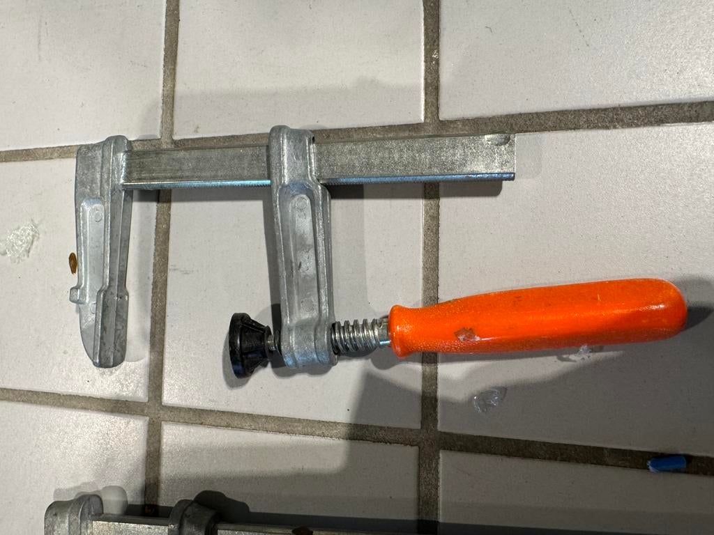 2 kleine lijmklem of spanklem (gebruikt), Ophalen of Verzenden, Zo goed als nieuw, Overige typen, Minder dan 2 meter