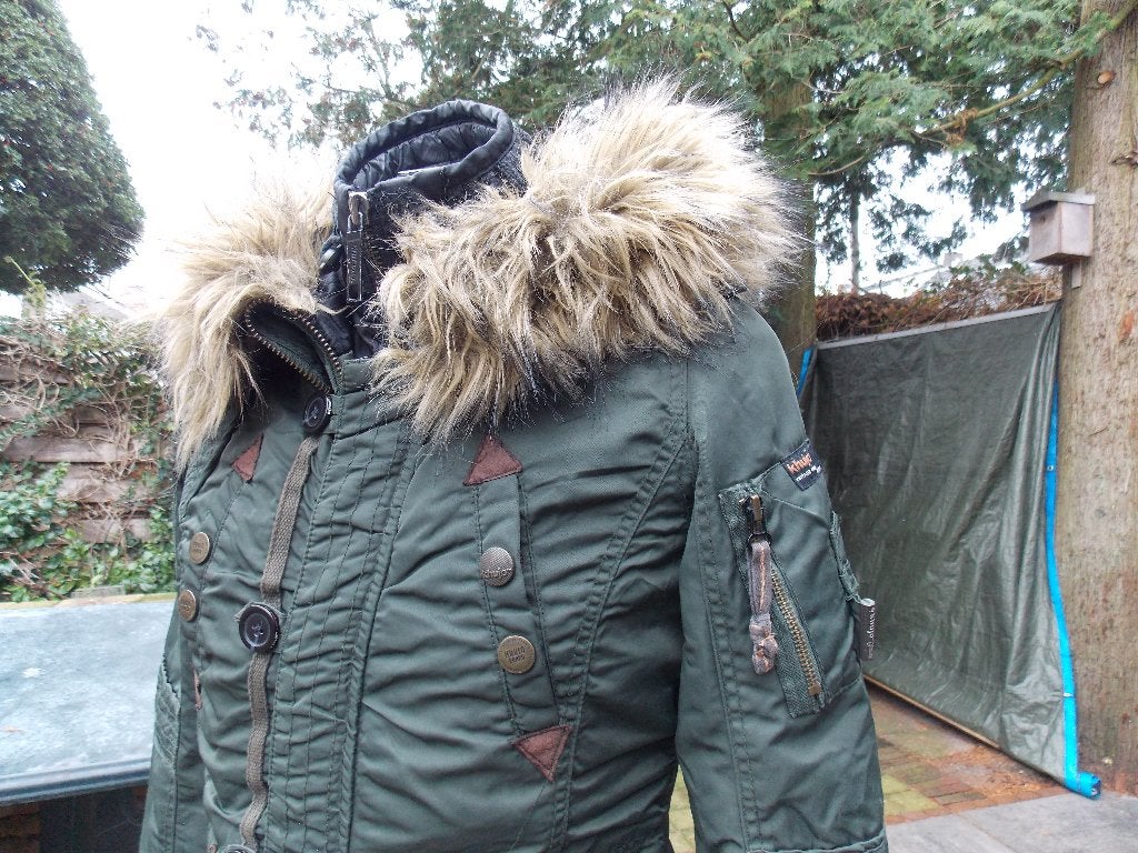 Khujo outdoor jas met capucghon /kraag maat 38, Kleding | Dames, Maat 38/40 (M), Khujo, Ophalen of Verzenden, Zo goed als nieuw
