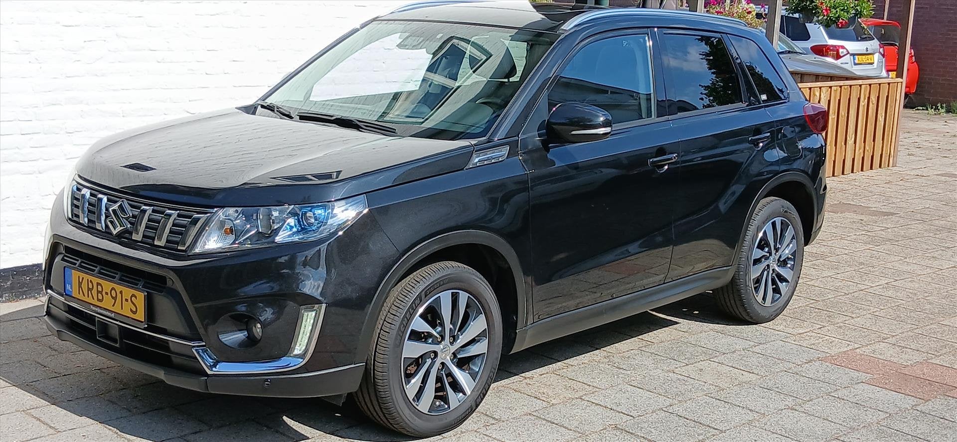 SUZUKI Vitara 1.4 Boosterjet 140pk Allgrip Stijl (sunroof), Gebruikt, Zwart, 4 cilinders, 1095 kg