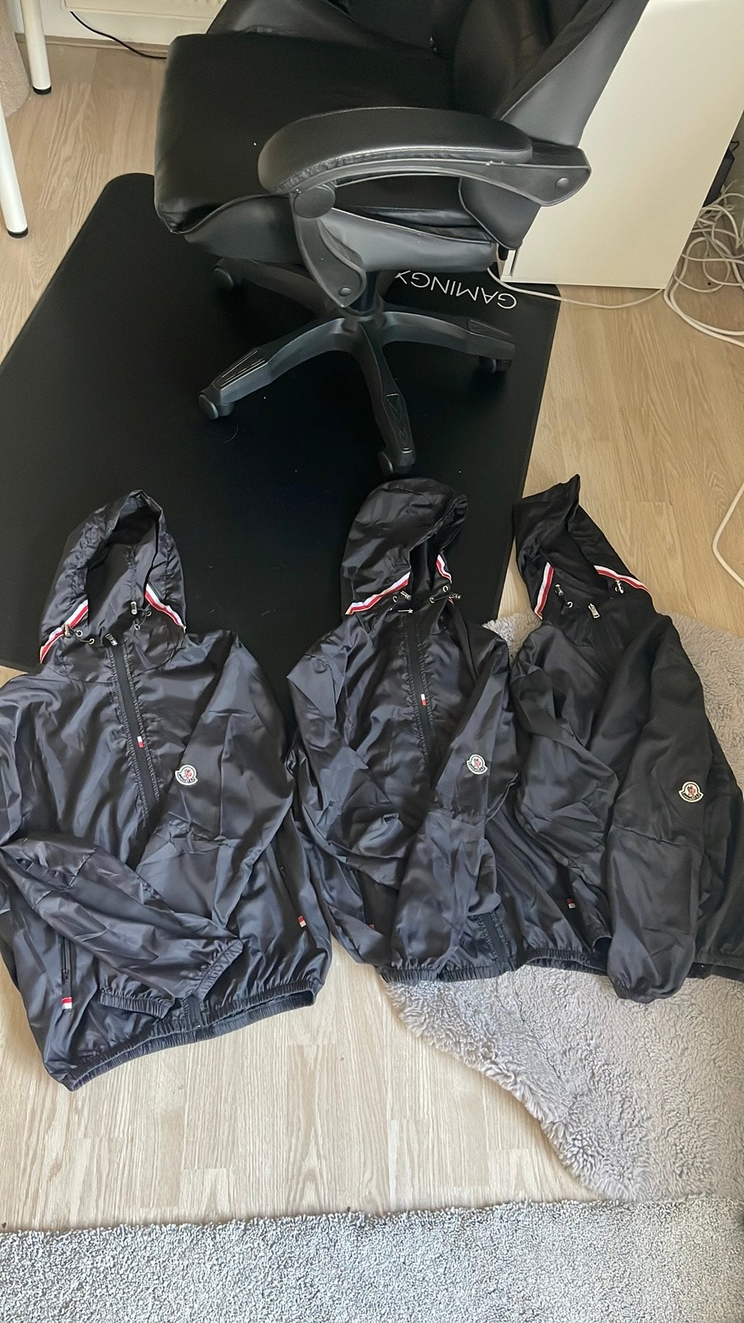 3 zwarte moncler jassen maat XS|S, Verzenden, Nieuw, Maat 46 (S) of kleiner
