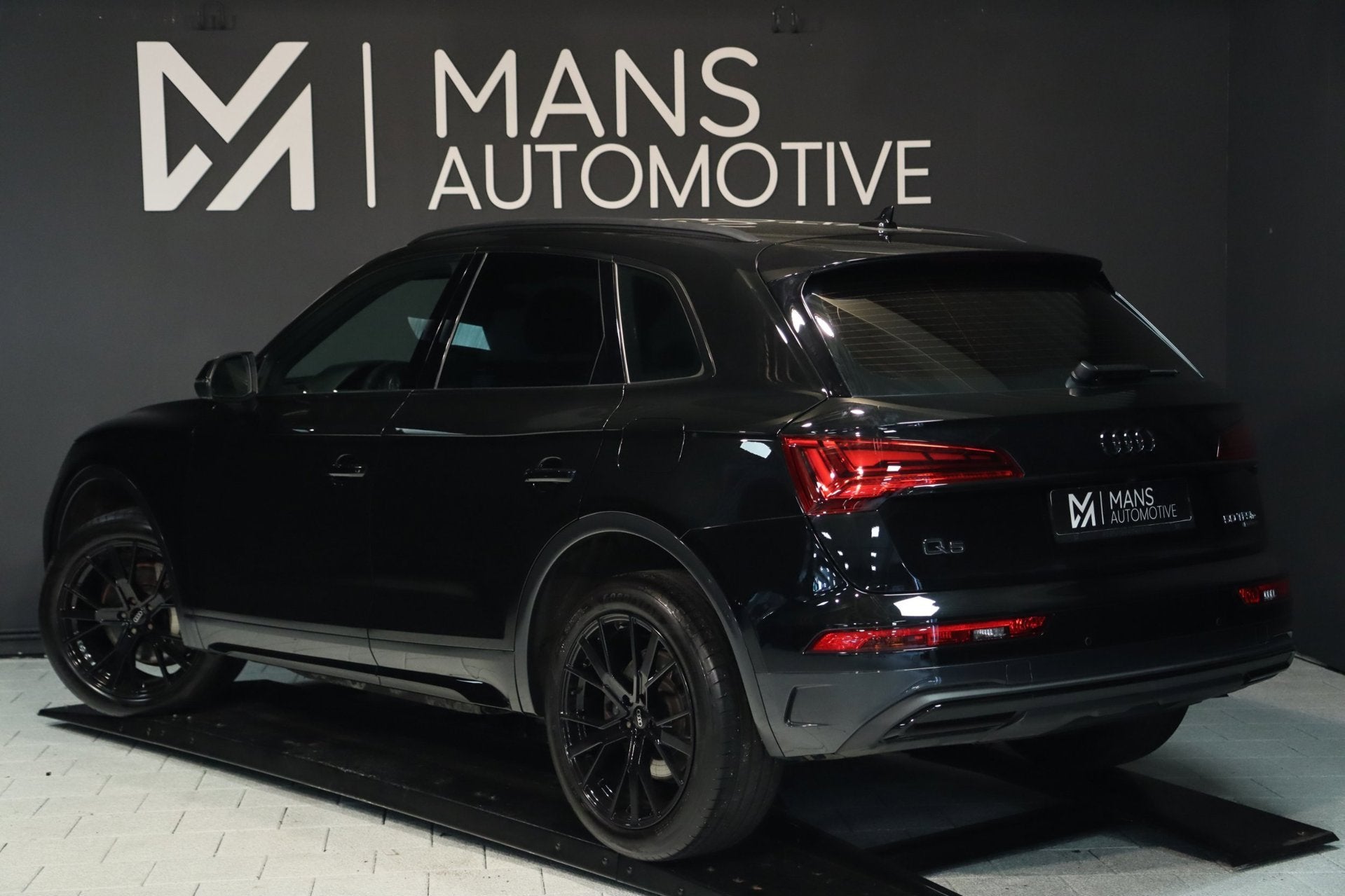 Audi Q5 50 TFSI e / ACC / CAMERA / VIRTUAL / ELEK. STOELEN /, Automaat, Stof, Gebruikt, Zwart