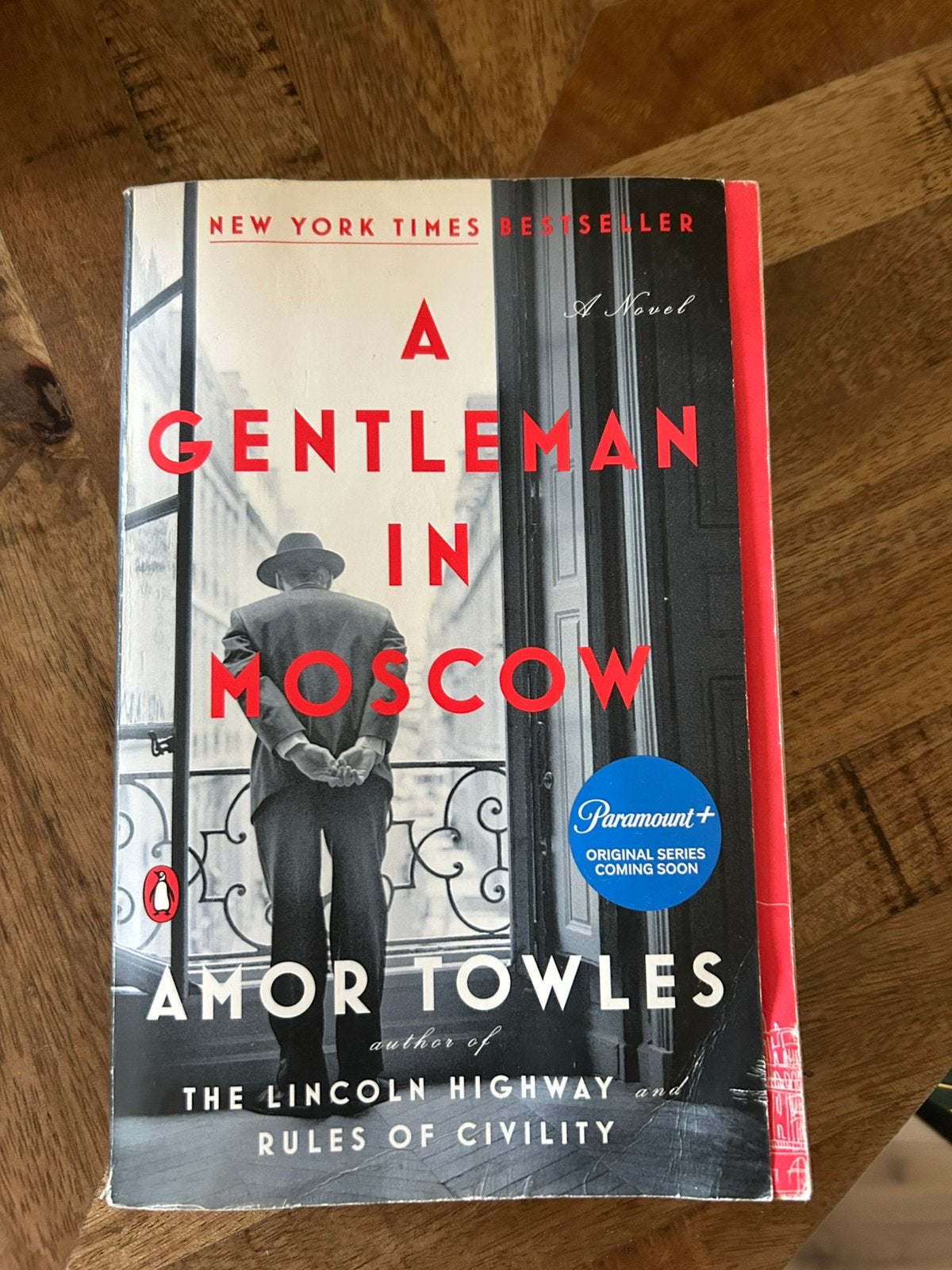 A Gentleman in Moscow (English) - Amor Towles, Ophalen of Verzenden, Zo goed als nieuw
