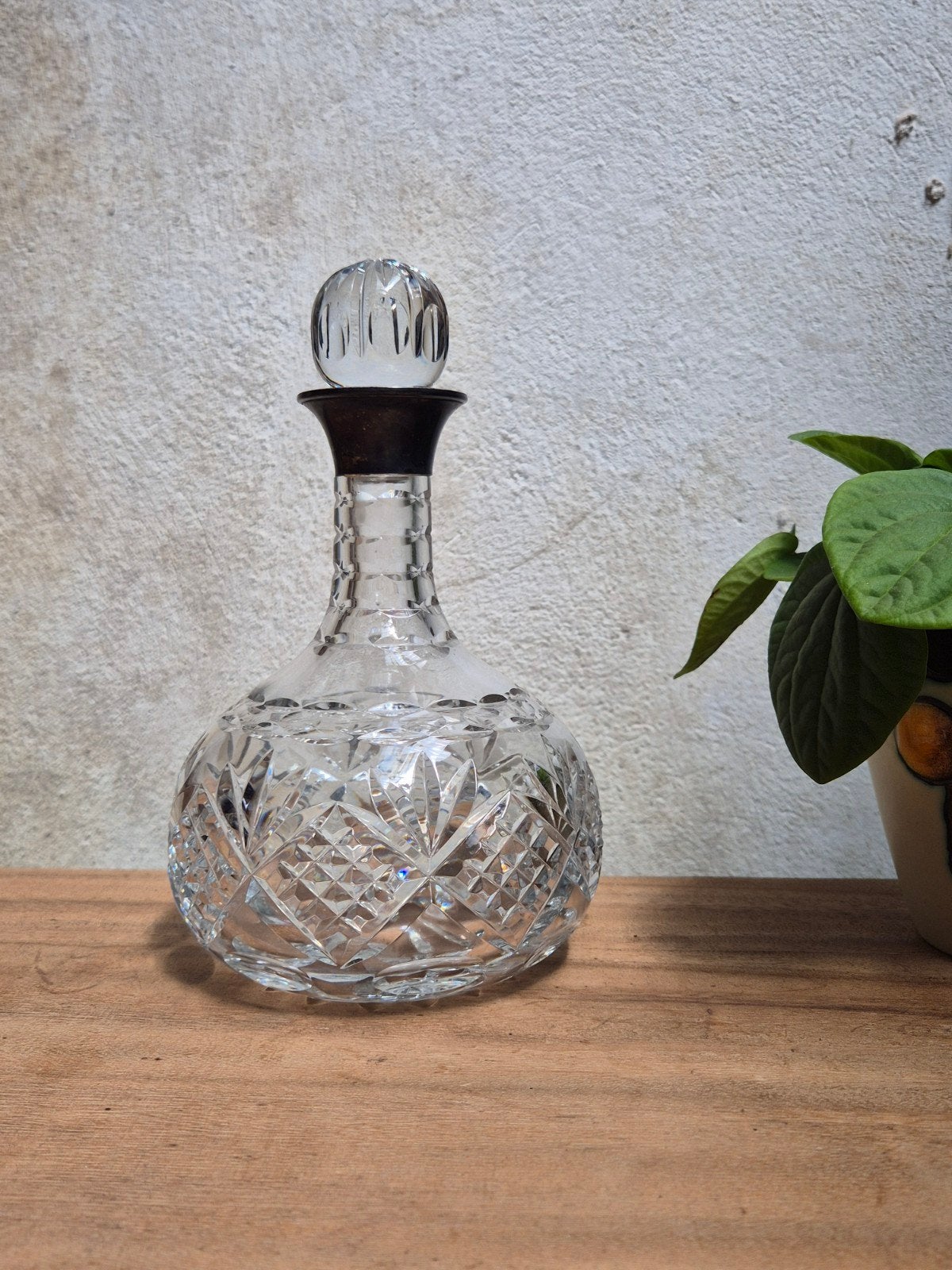 Antieke Karaf Geperst Glas met Sterling Zilveren Kraag, Ophalen of Verzenden