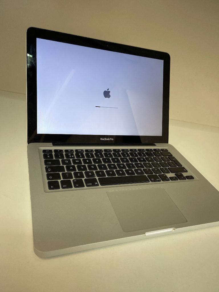 mac book pro 13inch - 2009, MacBook Pro, 2 tot 3 Ghz, N, 13 inch