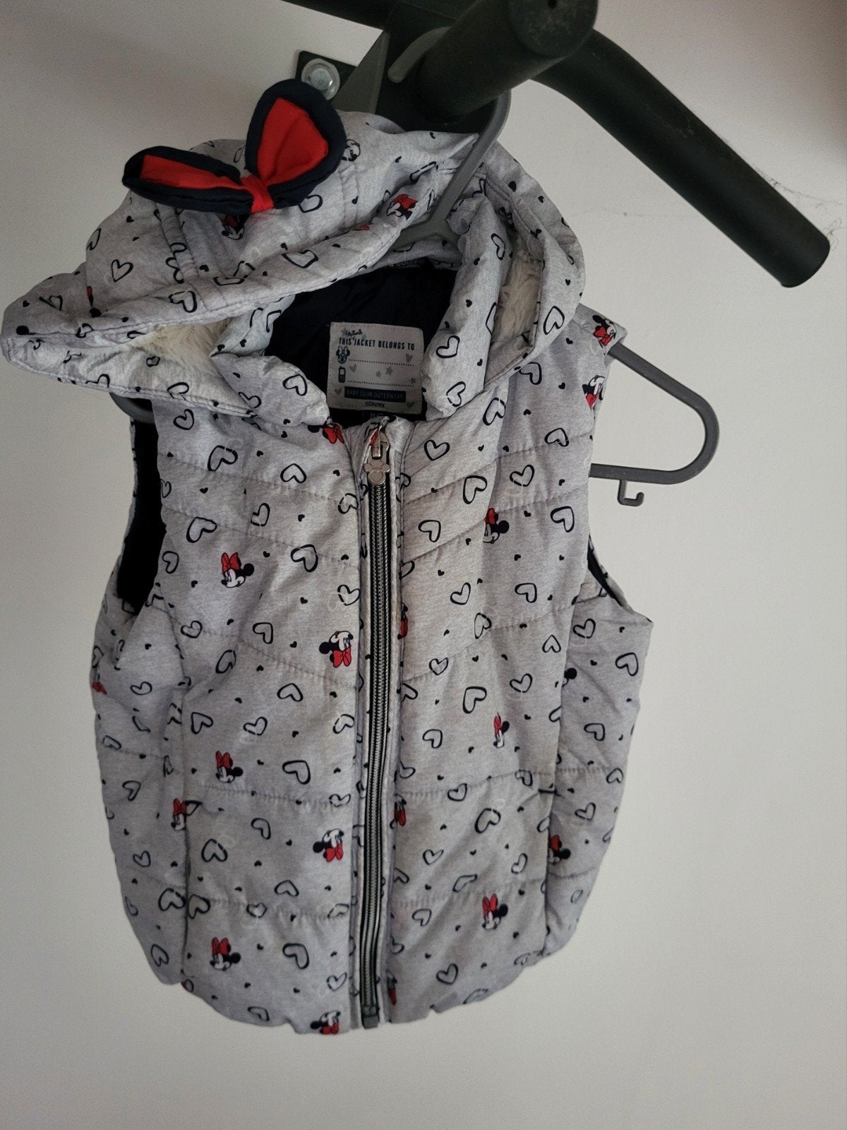 Gewatteerde Minnie Mouse bodywarmer maat 86, C&A, Meisje, Ophalen of Verzenden, Zo goed als nieuw