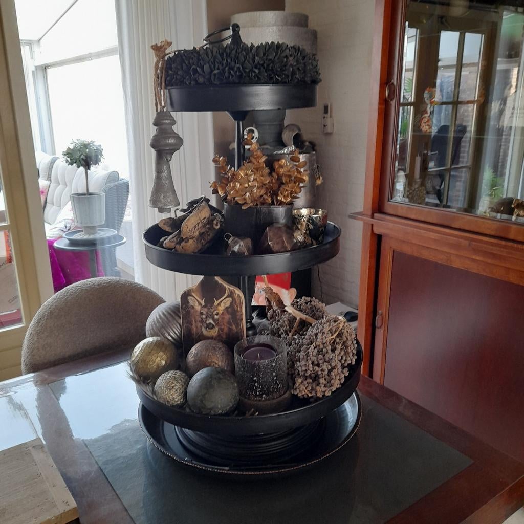 Stoere zwarte metalen etagere, 82cm hoog, Ophalen