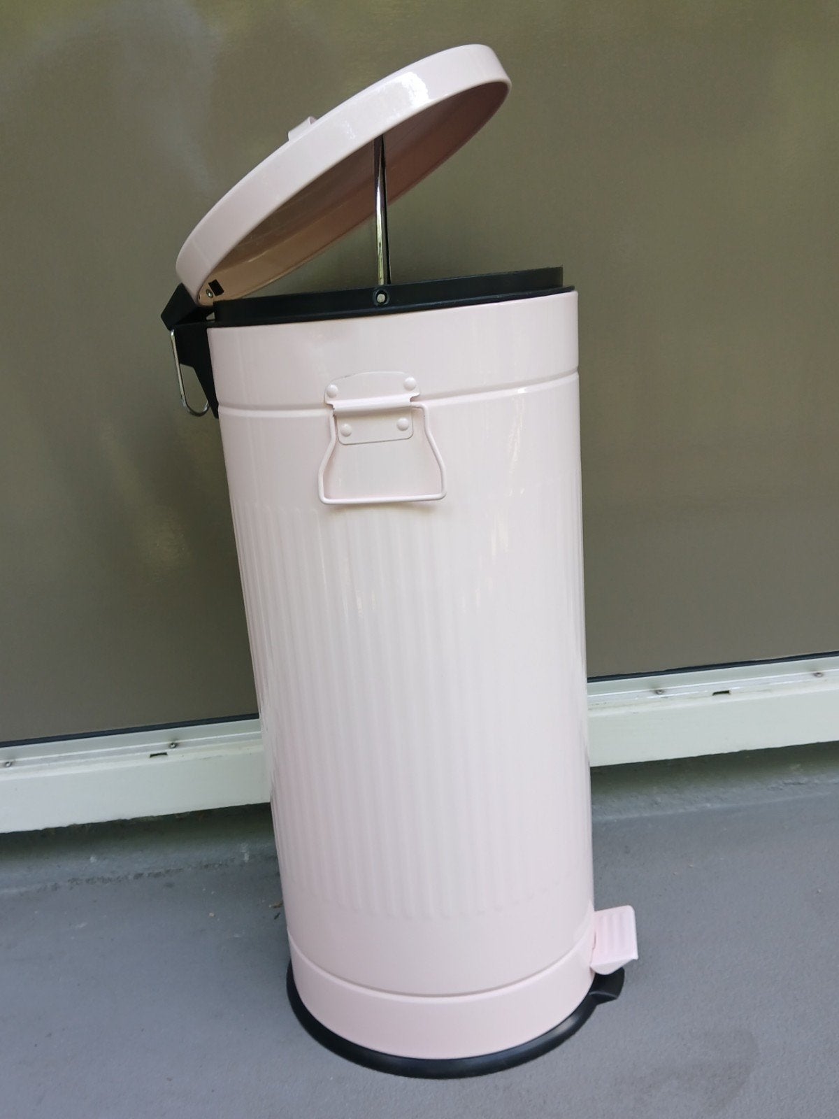 Roze Pedaalemmer 30 Liter Retro Look 65 cm Schoon en Netjes, Huis en Inrichting, Woonaccessoires | Prullenbakken, 50 – 75, Met pedaal