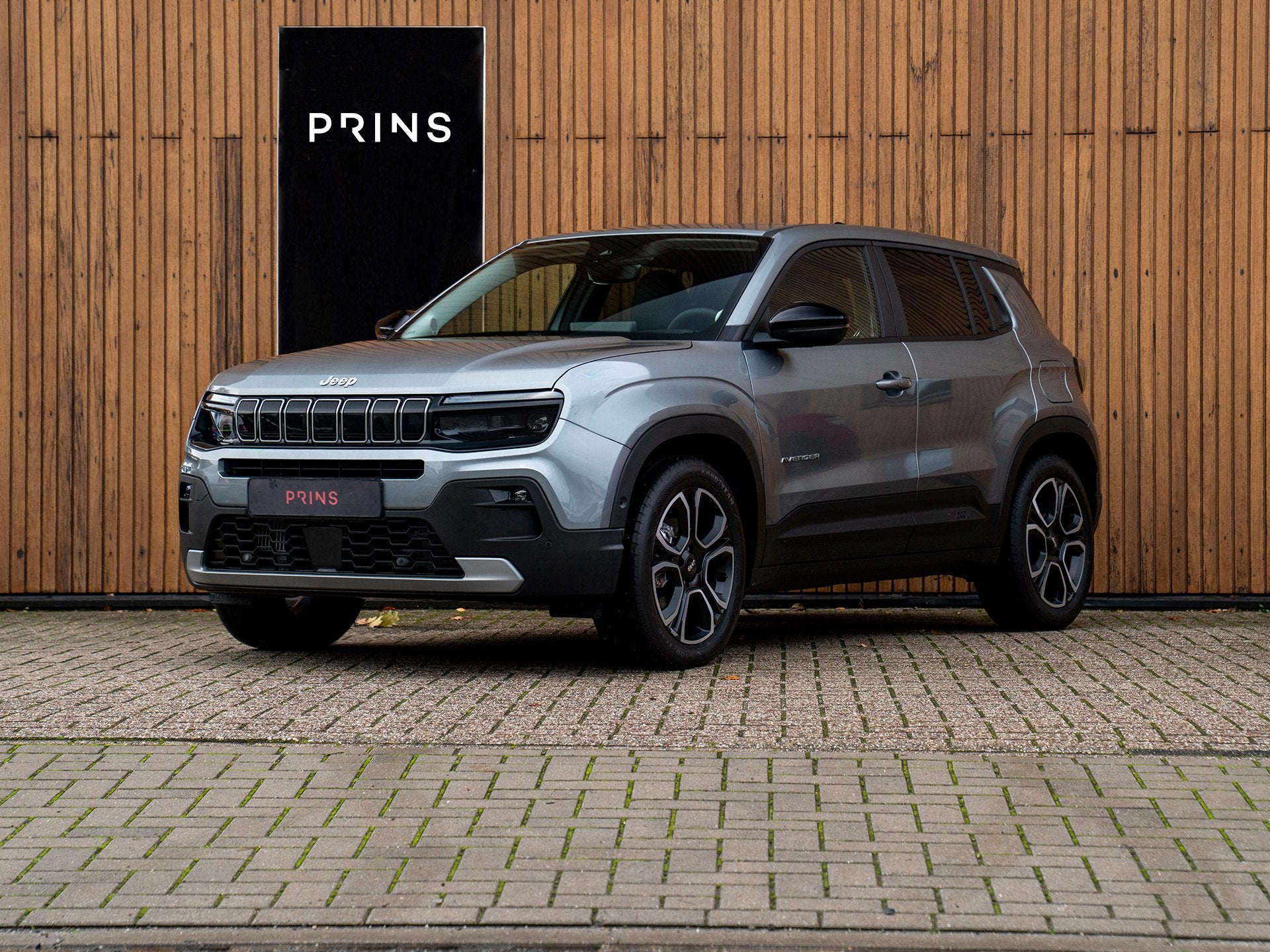 Jeep Avenger 1.2 e-Hybrid Summit | Infortainment & Convenien, Auto's, 1263 kg, Gebruikt, Zwart, 1199 cc