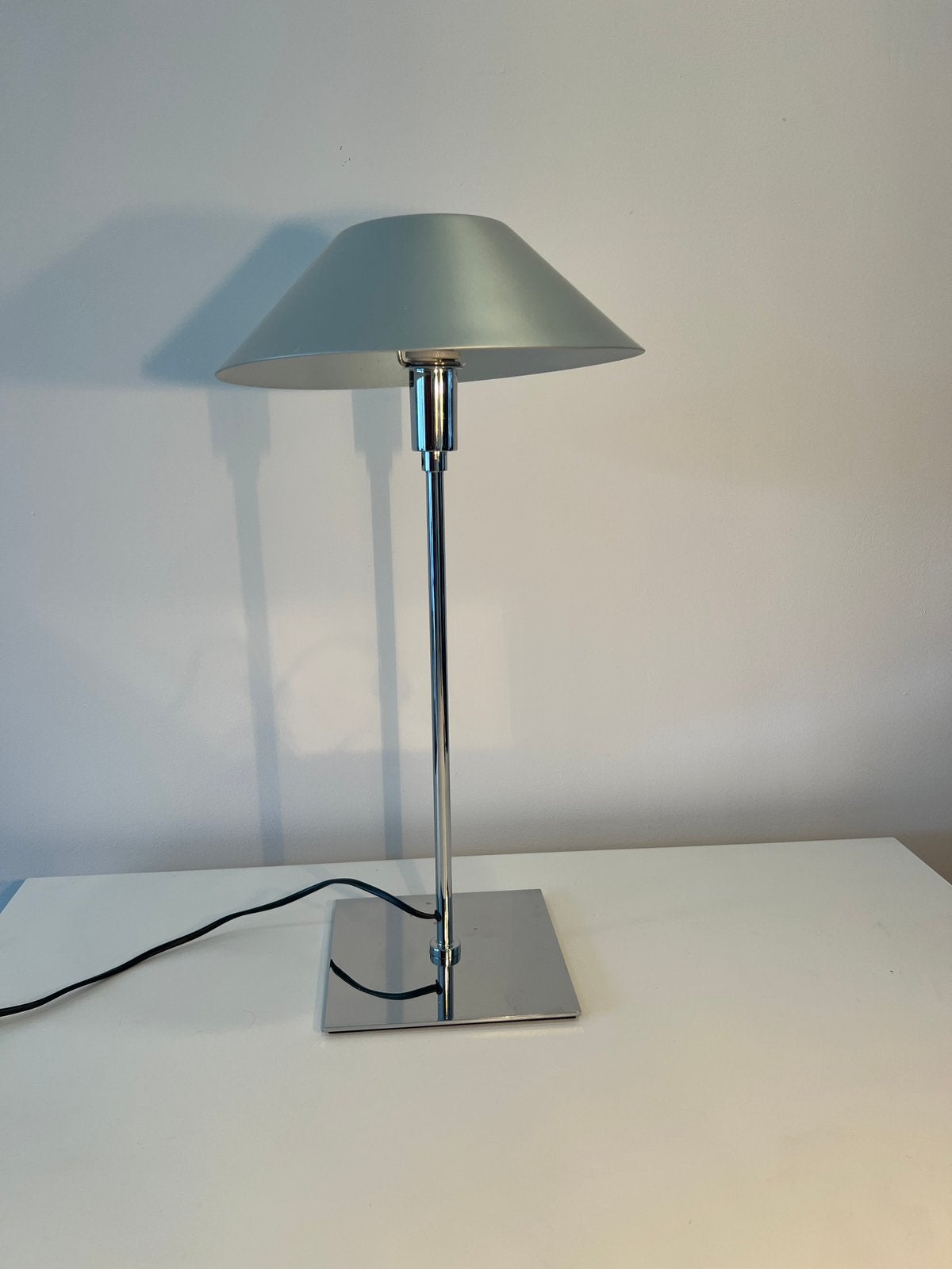 Marset Iluminacion chroom tafellamp, Huis en Inrichting, Lampen | Tafellampen, Ophalen, Design