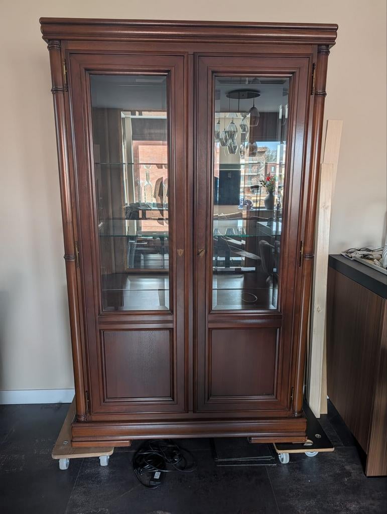Klassieke Vitrinekast met Glazen Deuren en Planken, Huis en Inrichting, Kasten | Vitrinekasten, Ophalen, 100 tot 150 cm, Glas