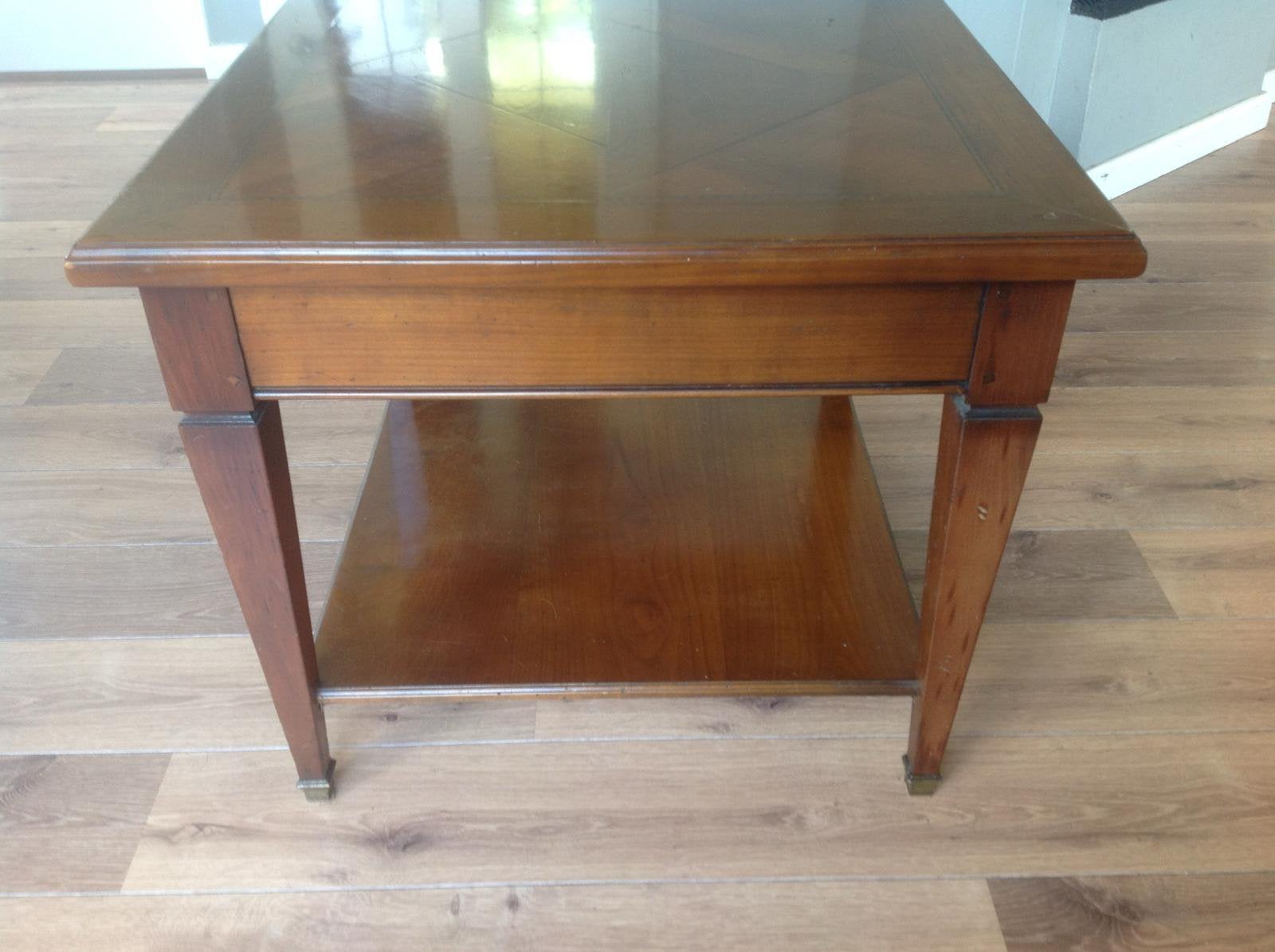 2 mooi klassieke bijzettafels van kersen hout., Gebruikt, Rechthoekig, Hout, Ophalen