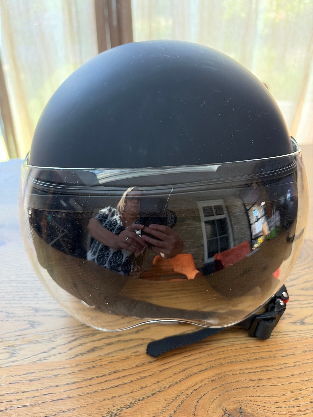Zwarte scooterhelm met vizier - Maat XS, Fietsen en Brommers, Brommerhelmen, Ophalen of Verzenden, Gebruikt, Extra small of kleiner