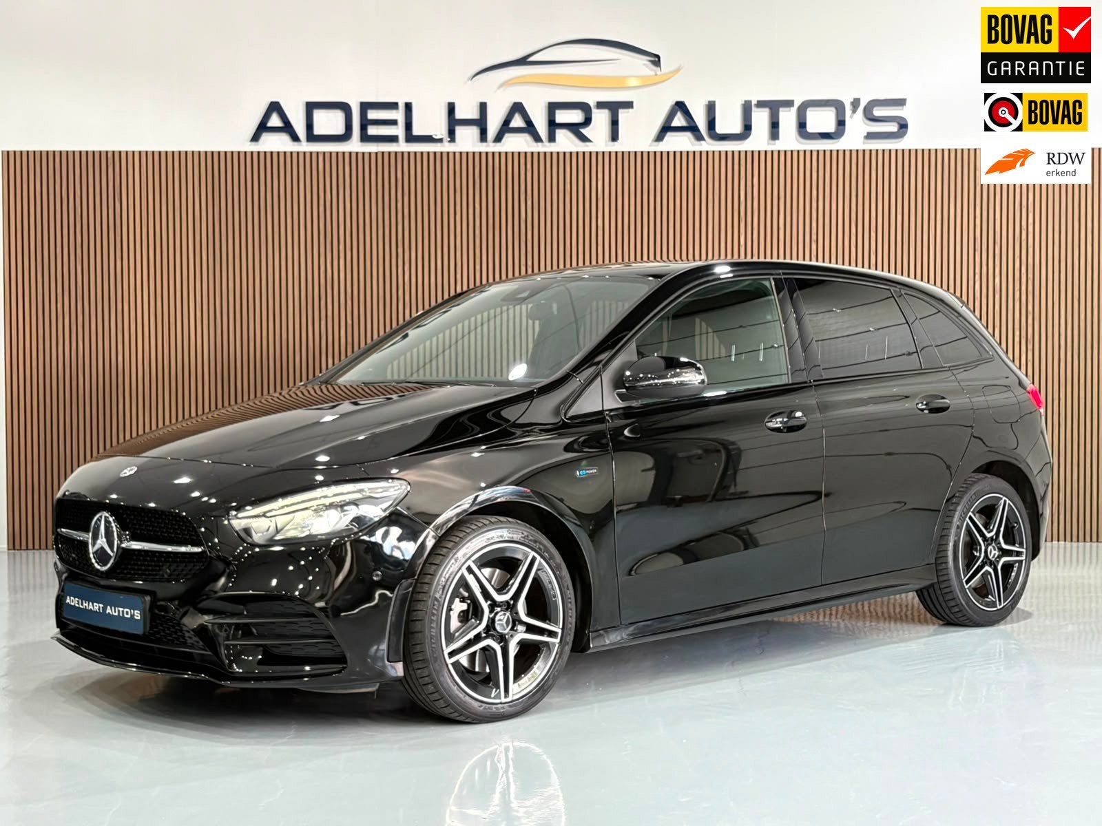Mercedes-Benz B-klasse 250 e AMG line Night pakket/ Navigati, Gebruikt, 4 cilinders, 15 kWh, Leder en Stof