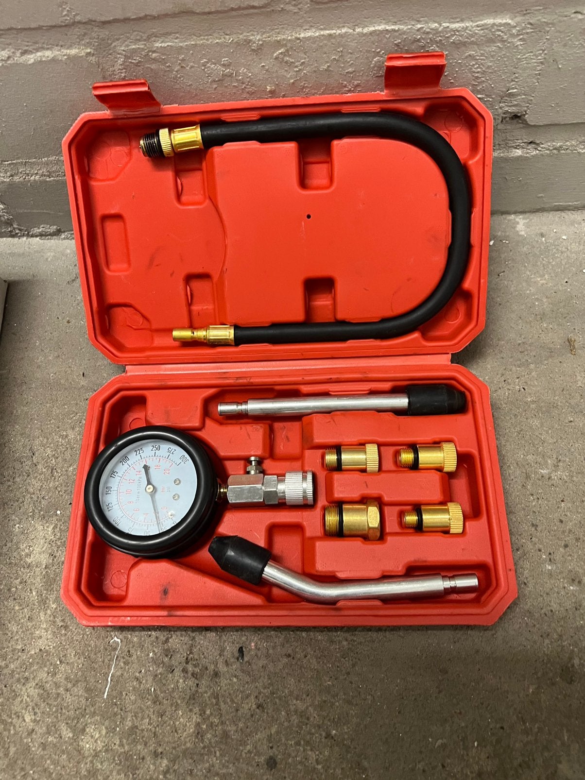 Compressiemeter voor benzinemotoren, Auto diversen, Ophalen, Zo goed als nieuw