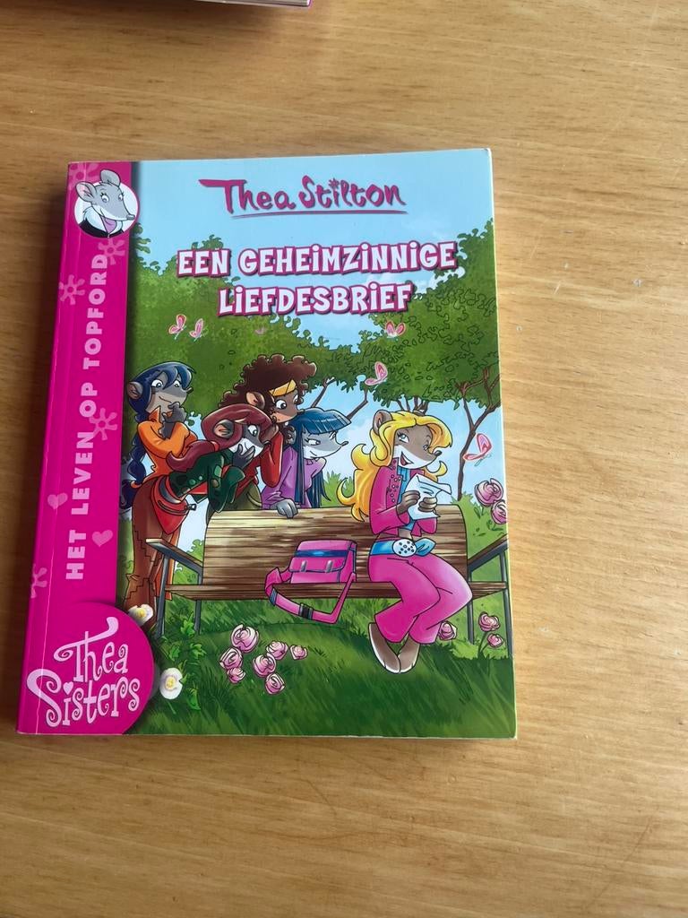 Thea Stilton - Een geheimzinnige liefdesbrief, Thea Stilton, Fictie algemeen, Ophalen of Verzenden, Zo goed als nieuw