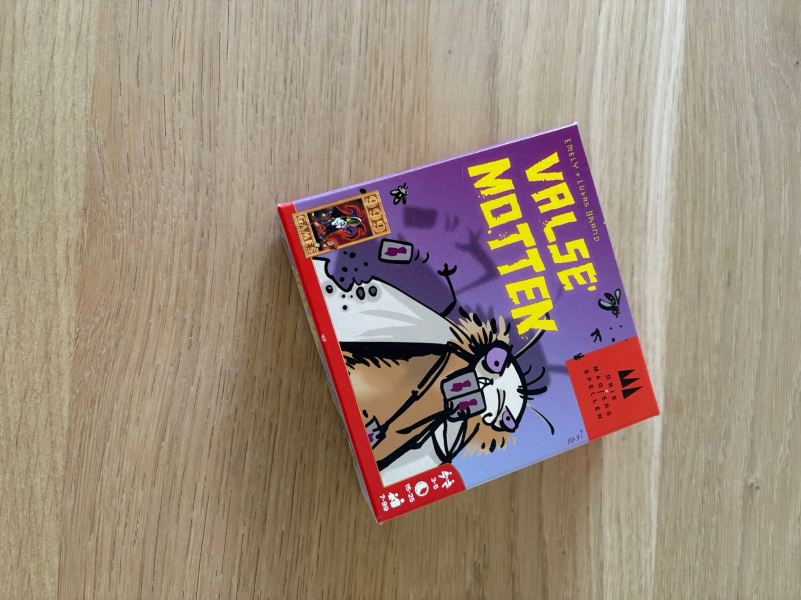 Spelletje Valse Motten helemaal compleet en zgan, Ophalen of Verzenden, Zo goed als nieuw