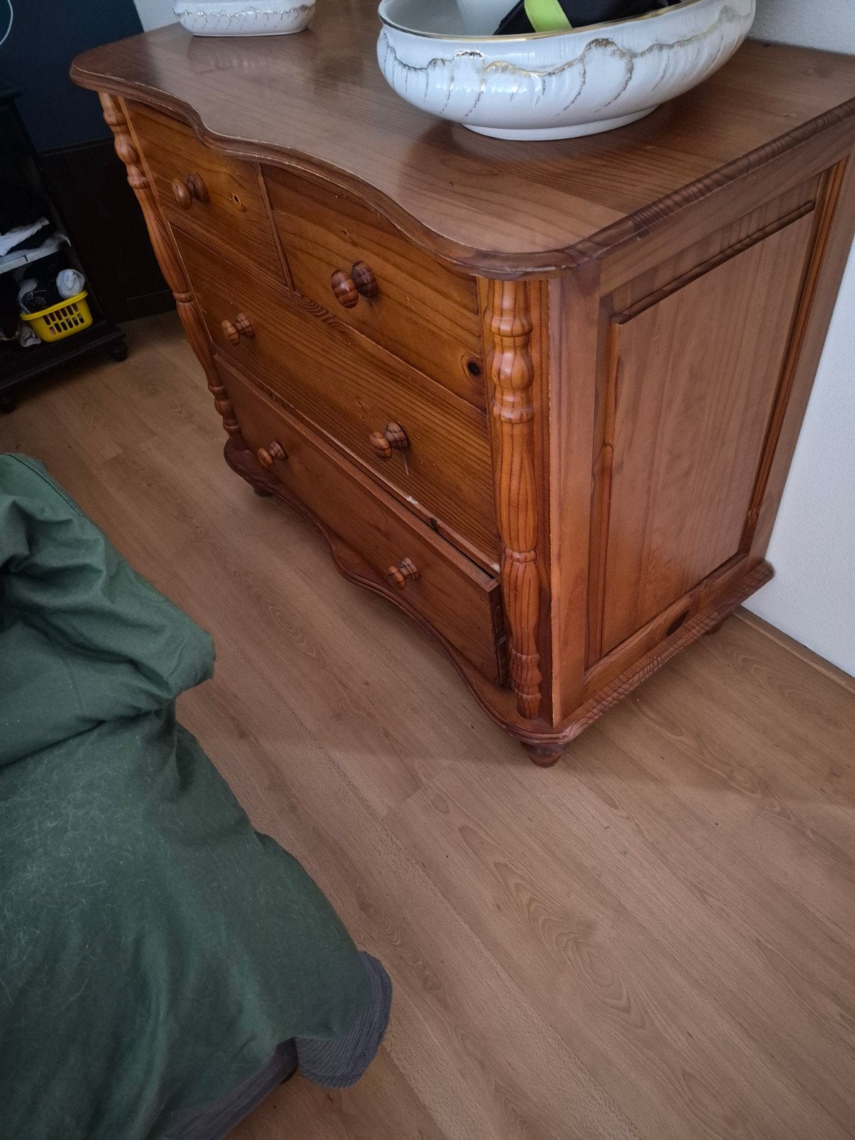 houten ladekast met sierlijke details, Antiek en Kunst, Antiek | Meubels | Kasten, Ophalen