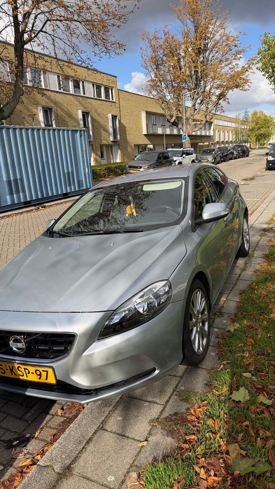 Volvo V40 1.6 T3 150PK 2013 Grijs, Auto's, Voorwielaandrijving, 1596 cc, 4 cilinders, Origineel Nederlands