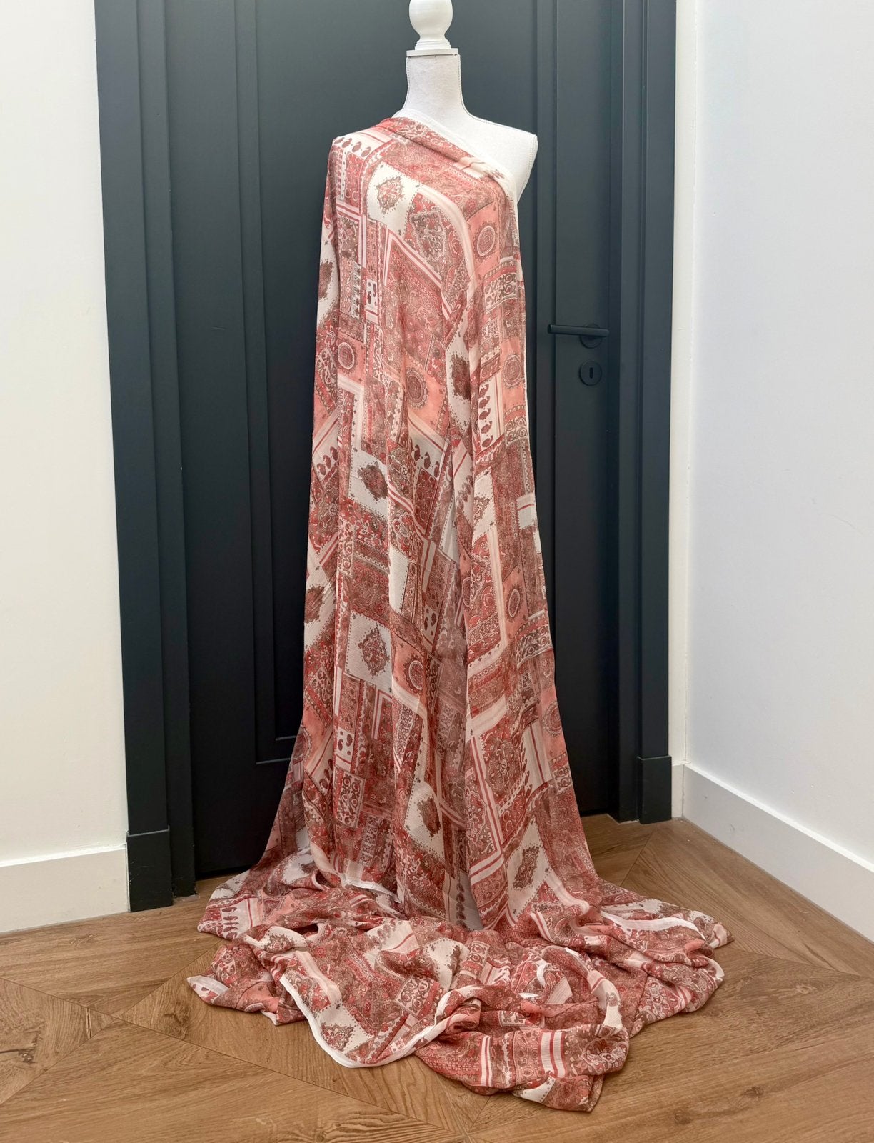 Zijde Georgette textiel stof 4.93 m x 1.35 m, 120 cm of meer, Ophalen of Verzenden, Satijn of Zijde, Nieuw