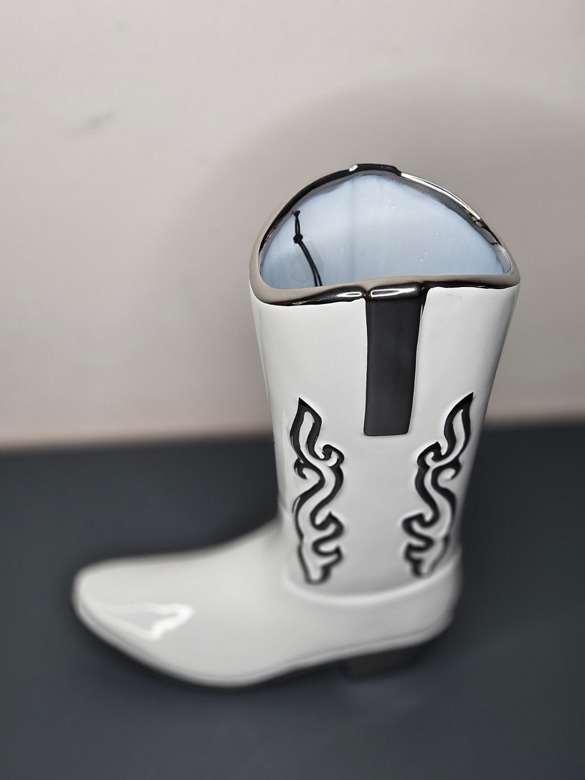 Vaas "Boots" wit, zilver H.29.5cm, 29 cm, Gilde Handwerk, Export@Gildehandwerk.com, Wit