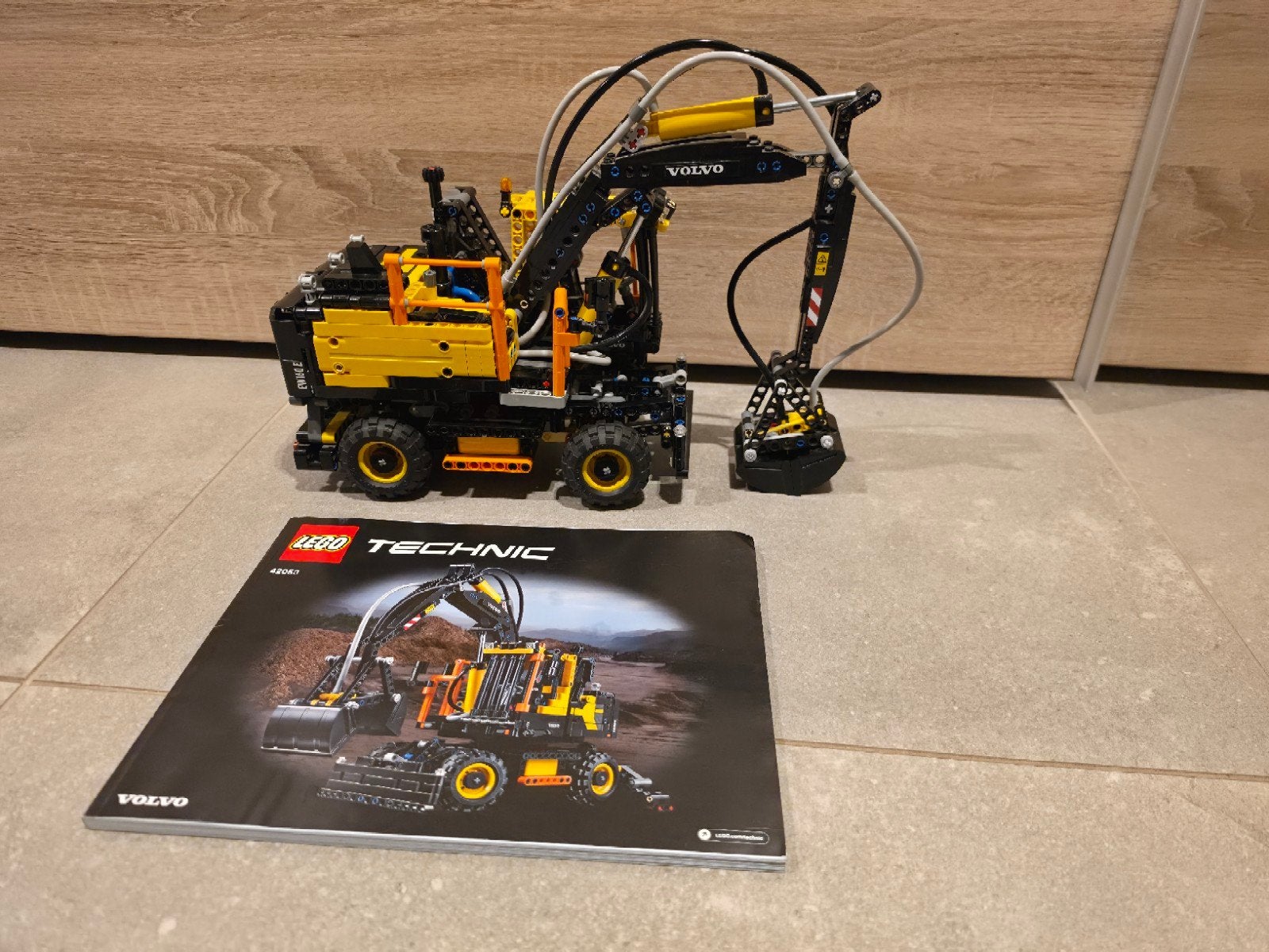 LEGO Technic Volvo EW160E 42053, Ophalen of Verzenden
