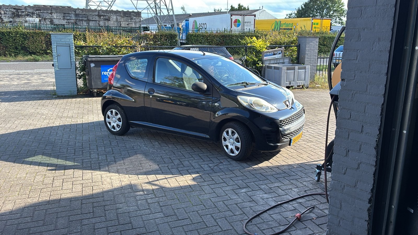 Peugeot 107 1.0 12V E-vti 68PK 3DR 2011 Zwart, Voorwielaandrijving, 4 stoelen, Origineel Nederlands, Bedrijf